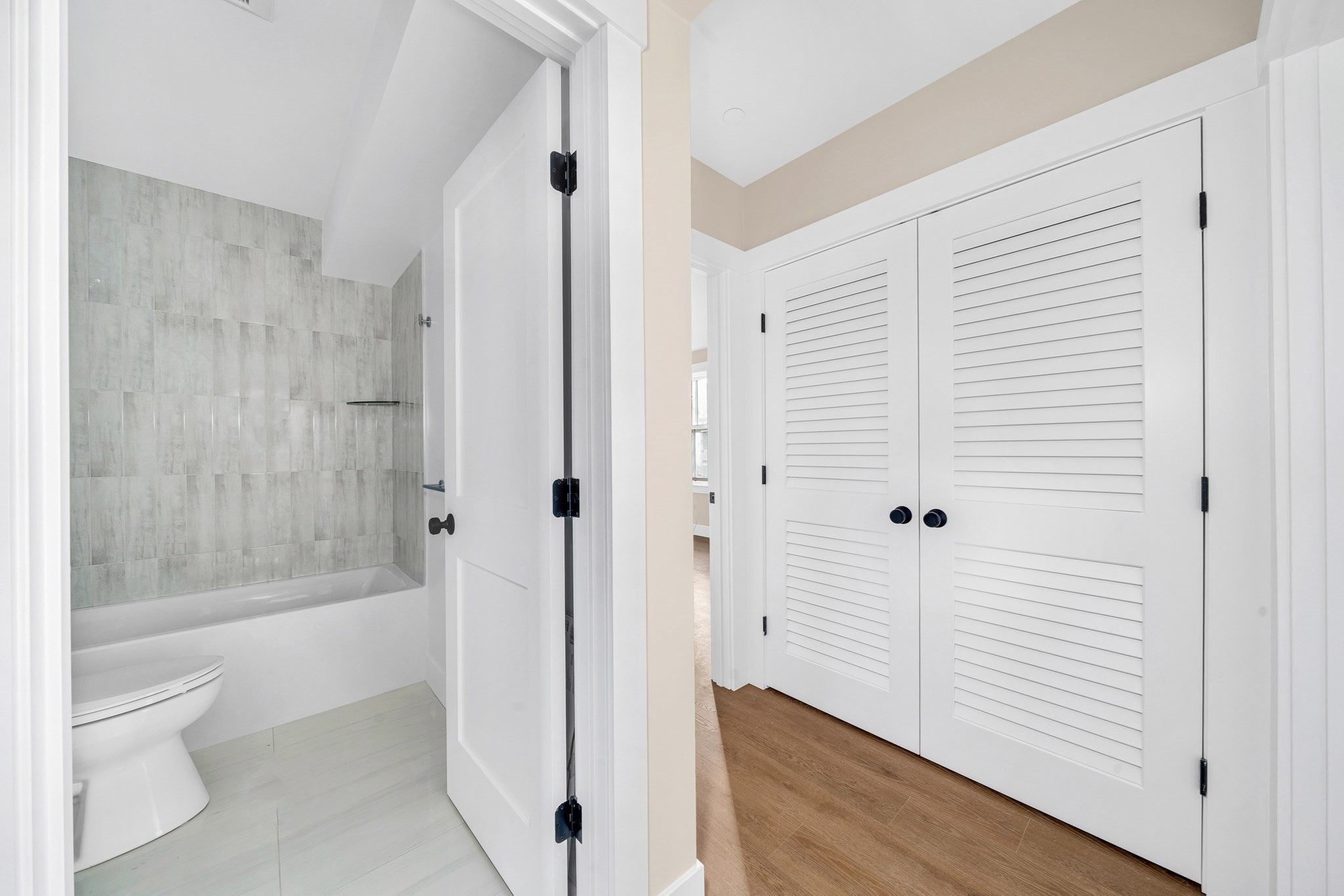 26 Friend Street # B Property Photo 32