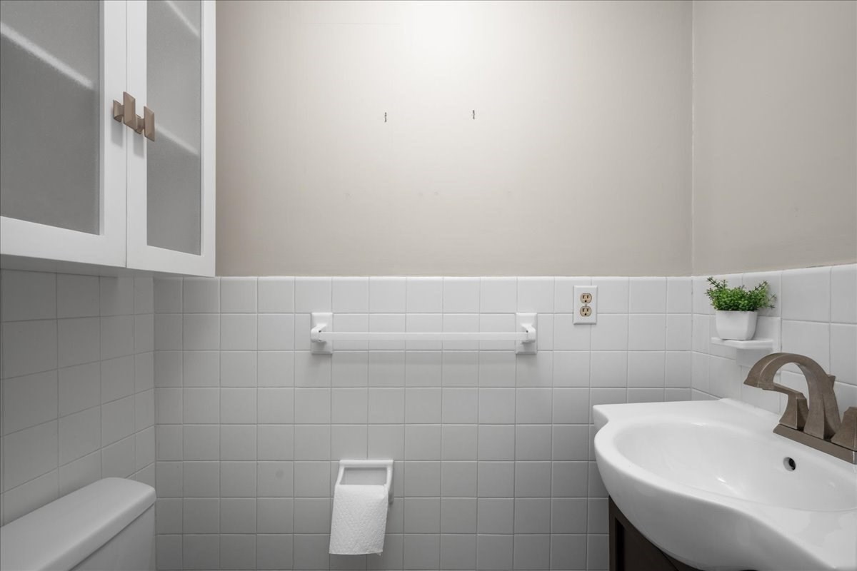 22 Vassar St Property Photo 17