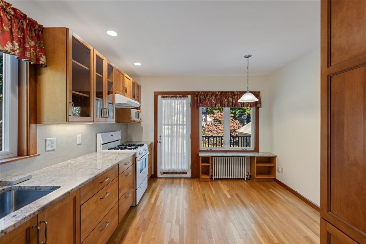 79 Menotomy Rd Property Photo 6