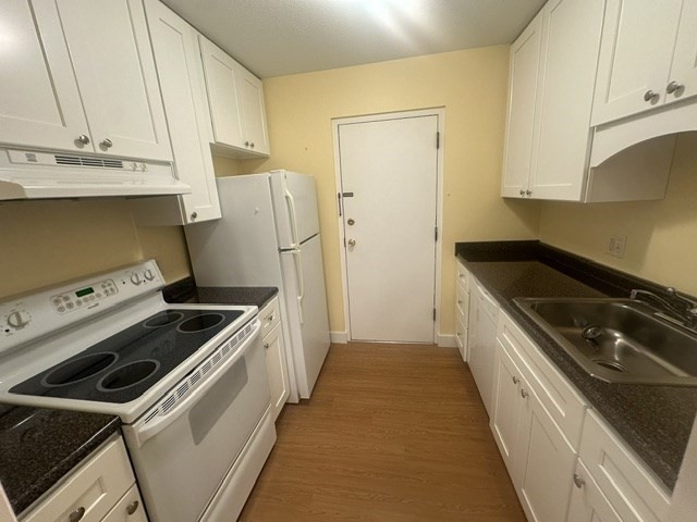 238 Rock St # 5 Property Photo 4