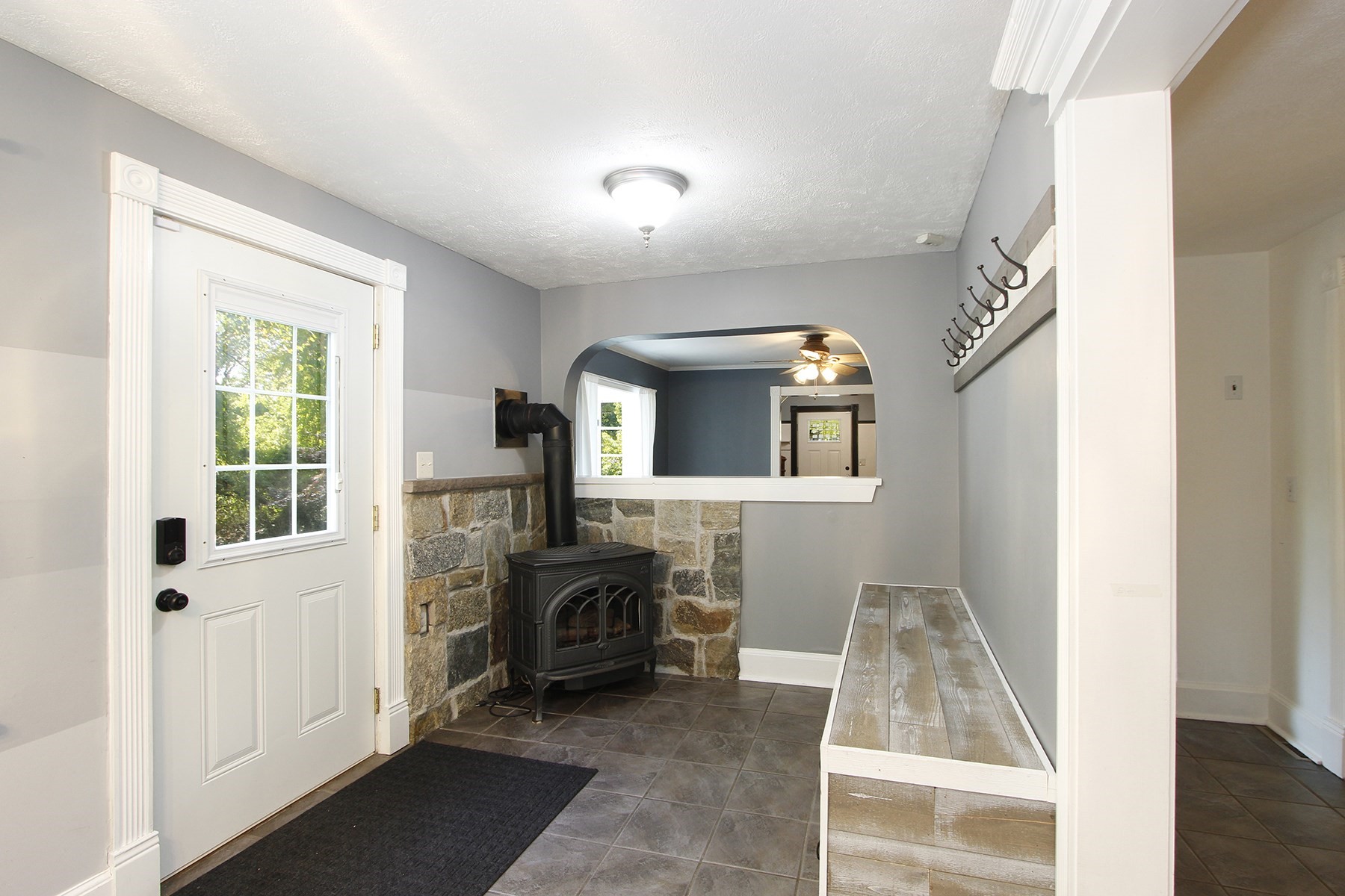 427 Bedford Street Property Photo 10