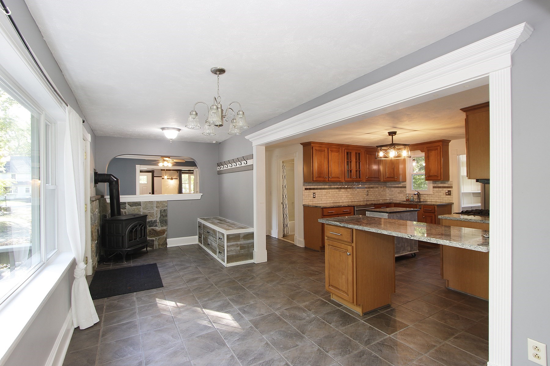 427 Bedford Street Property Photo 11