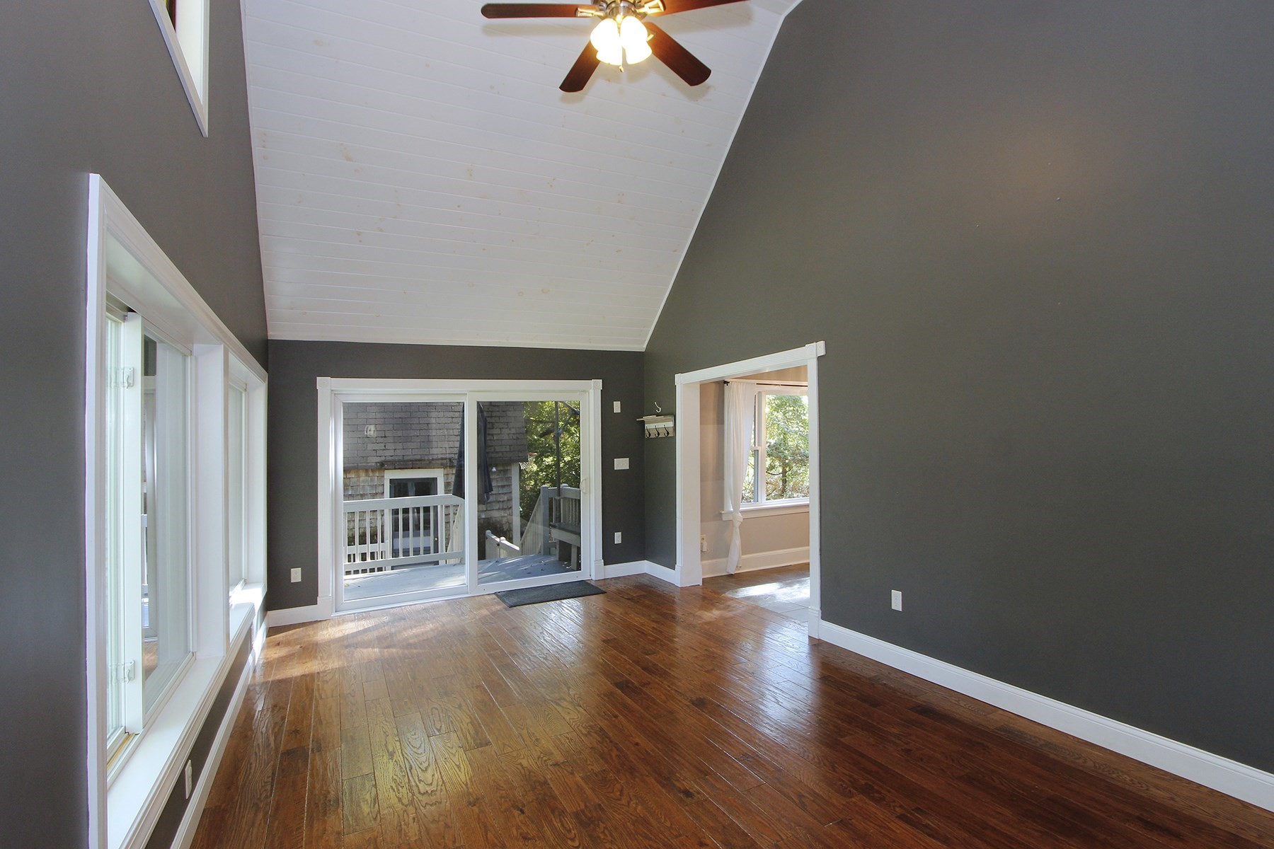 427 Bedford Street Property Photo 14