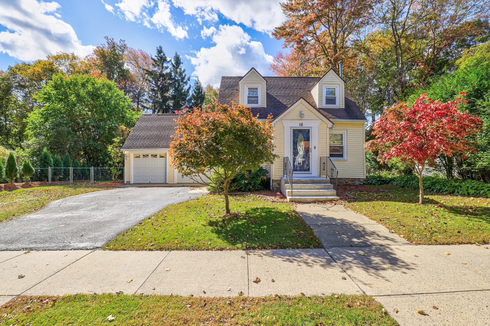 16 Westbrook Rd Property Photo 1