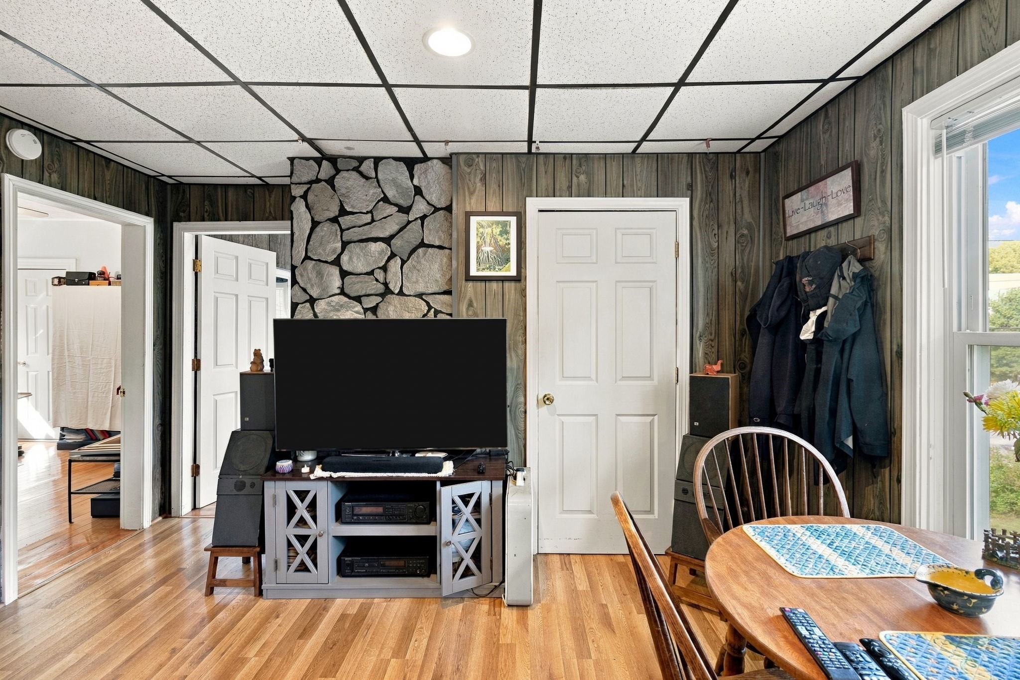 562 Newport Ave Property Photo 27