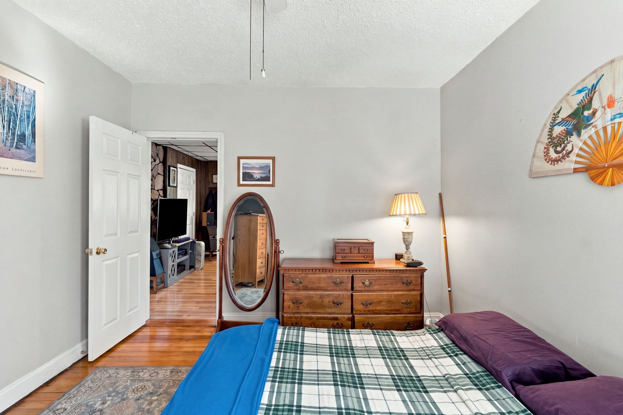 562 Newport Ave Property Photo 29
