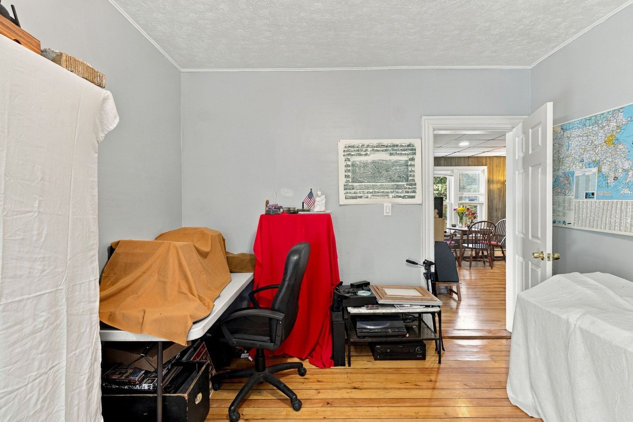 562 Newport Ave Property Photo 31