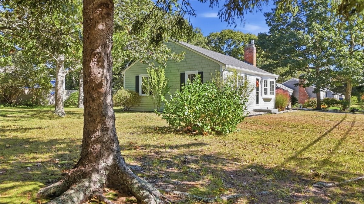 32 Scholl Av Property Photo 6