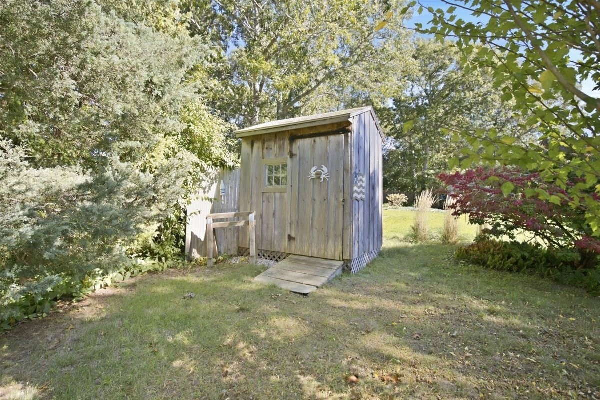 32 Scholl Av Property Photo 8