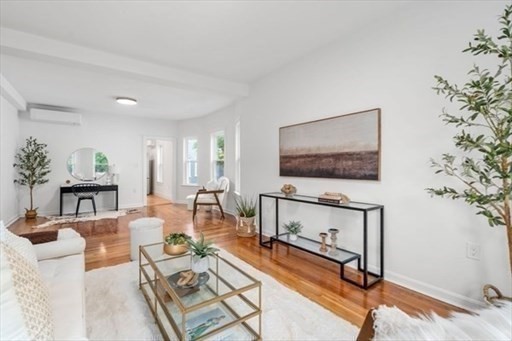 22 Charnwood Rd # B Property Photo 6