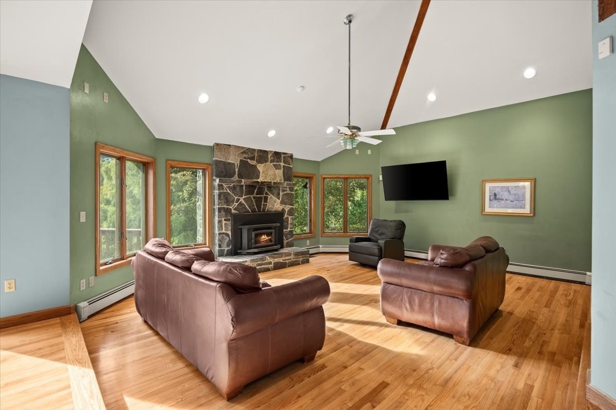 38 Purchase St Property Photo 12