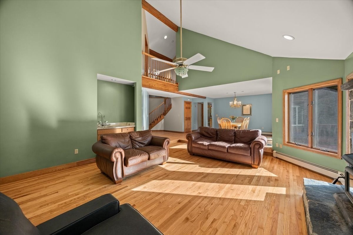 38 Purchase St Property Photo 14