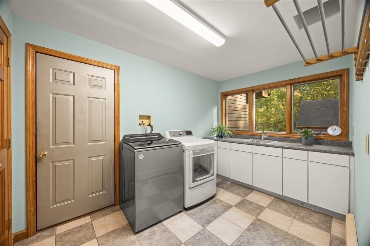 38 Purchase St Property Photo 18
