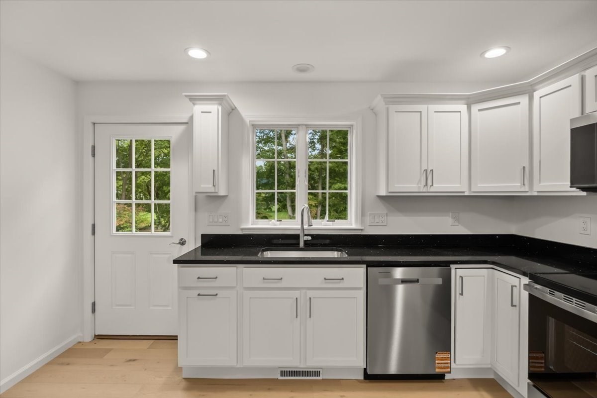 531 Foundry Street # D Property Photo 5