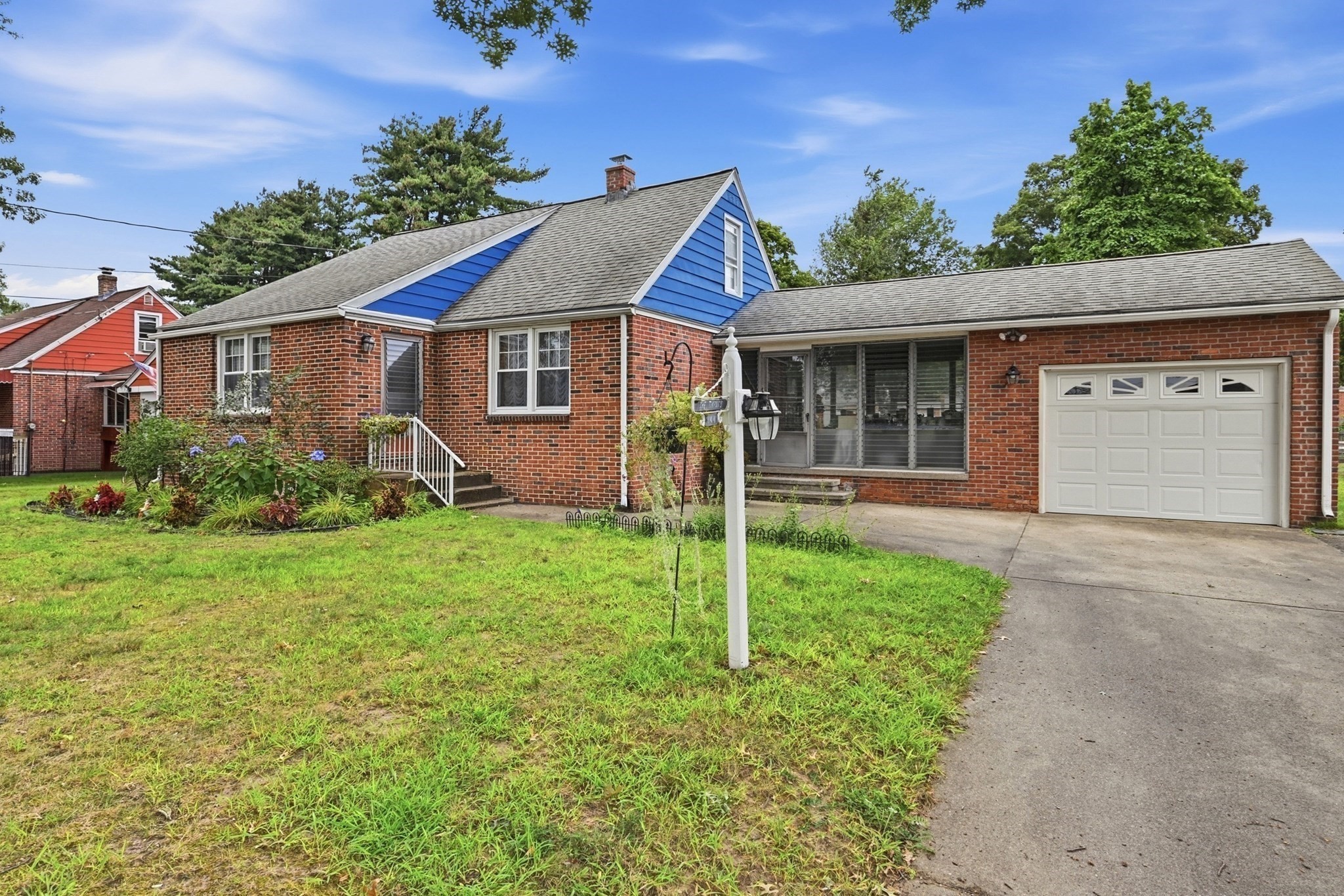144 Beauregard Terrace Property Photo 2