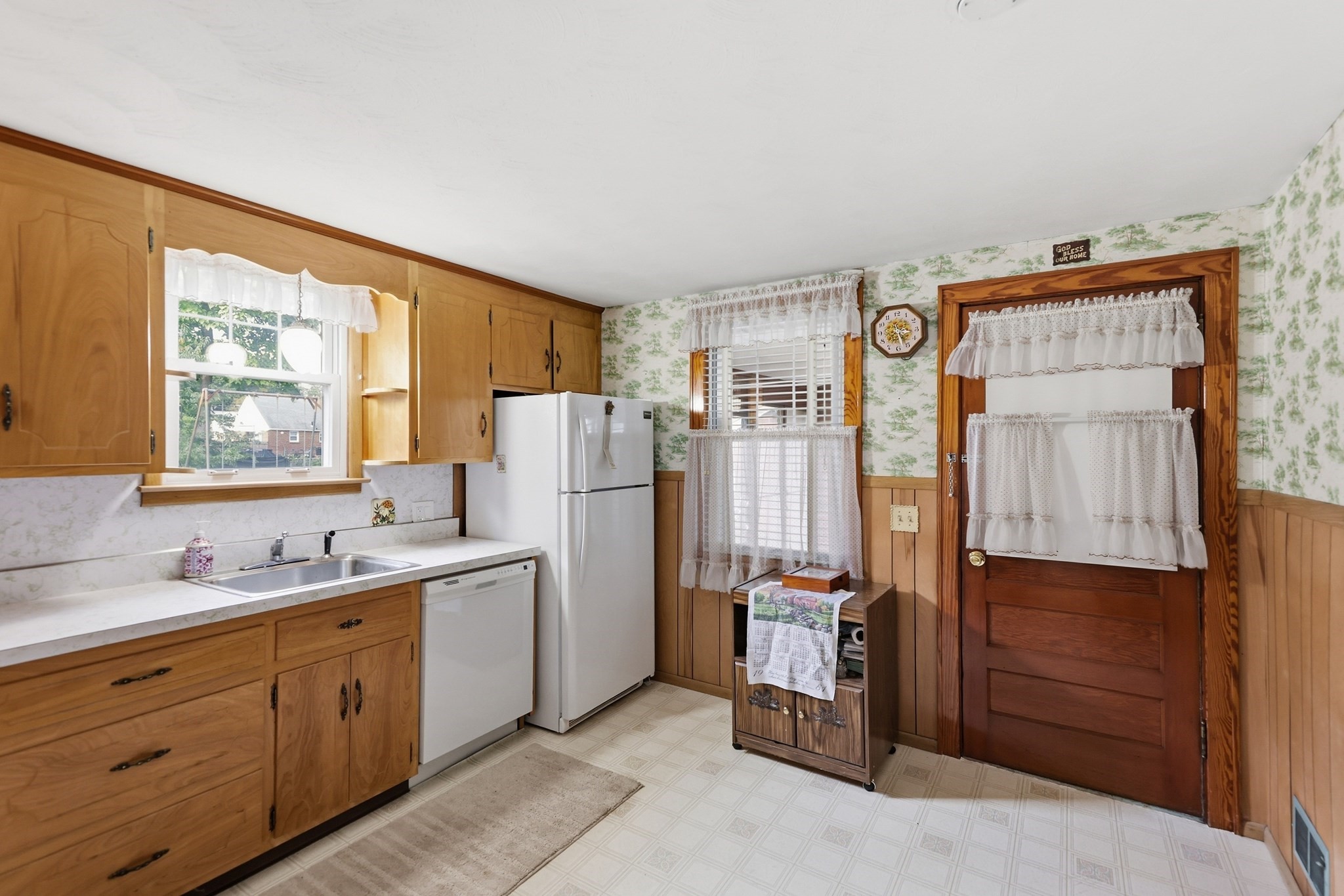 144 Beauregard Terrace Property Photo 14