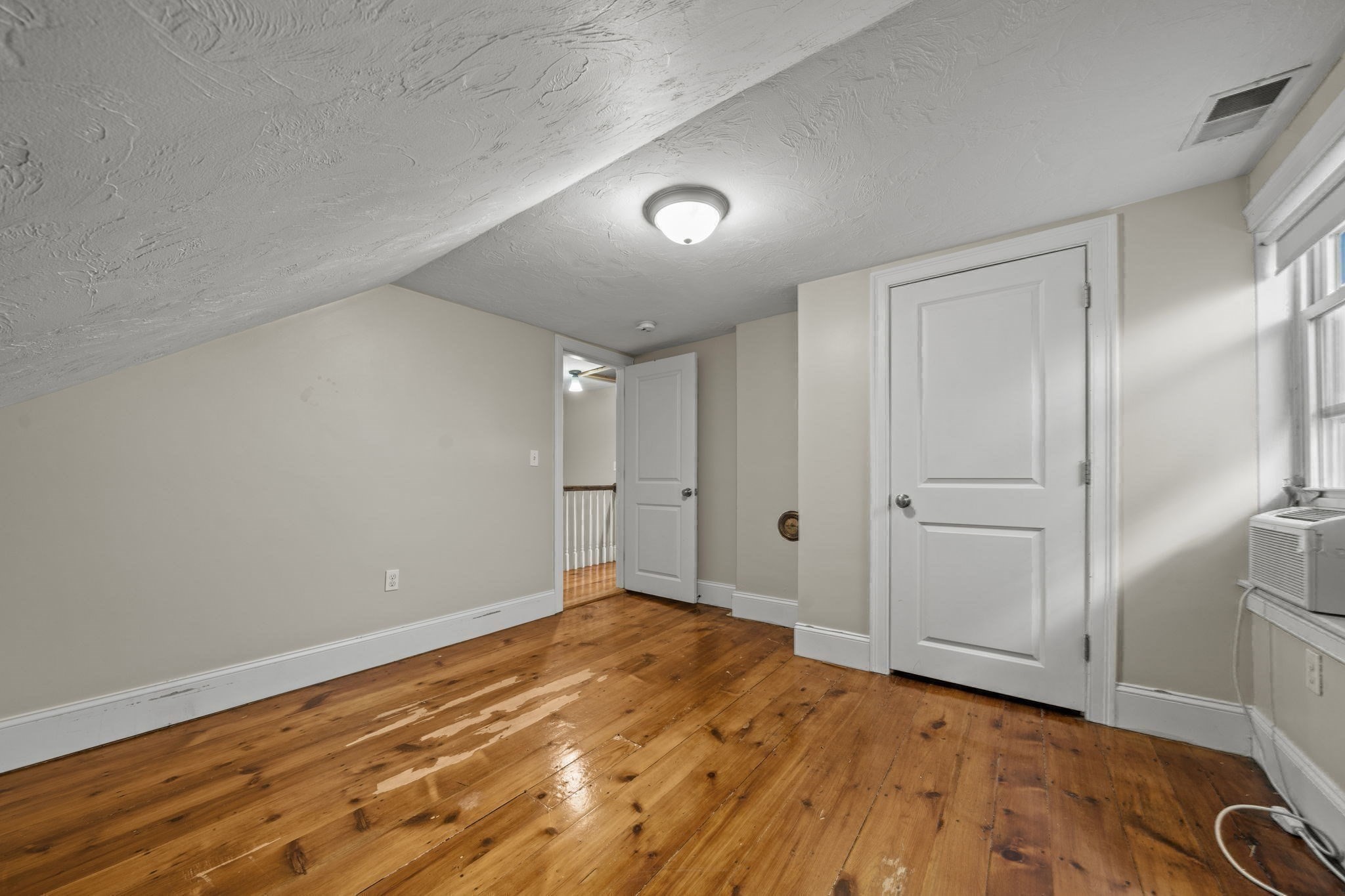 519 E 5th Street # 0 Property Photo 13