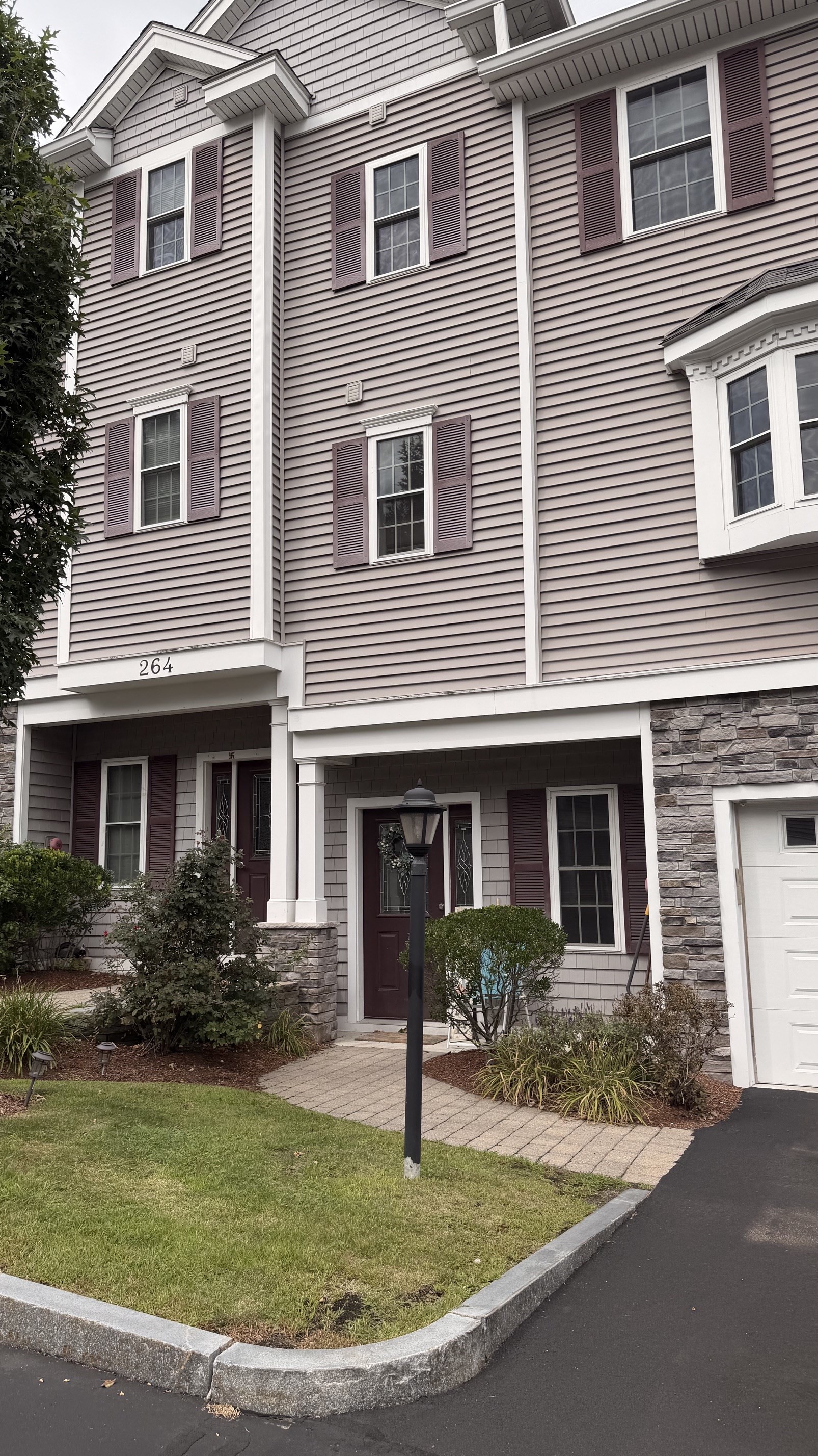 264 Winn St # B Property Photo 1