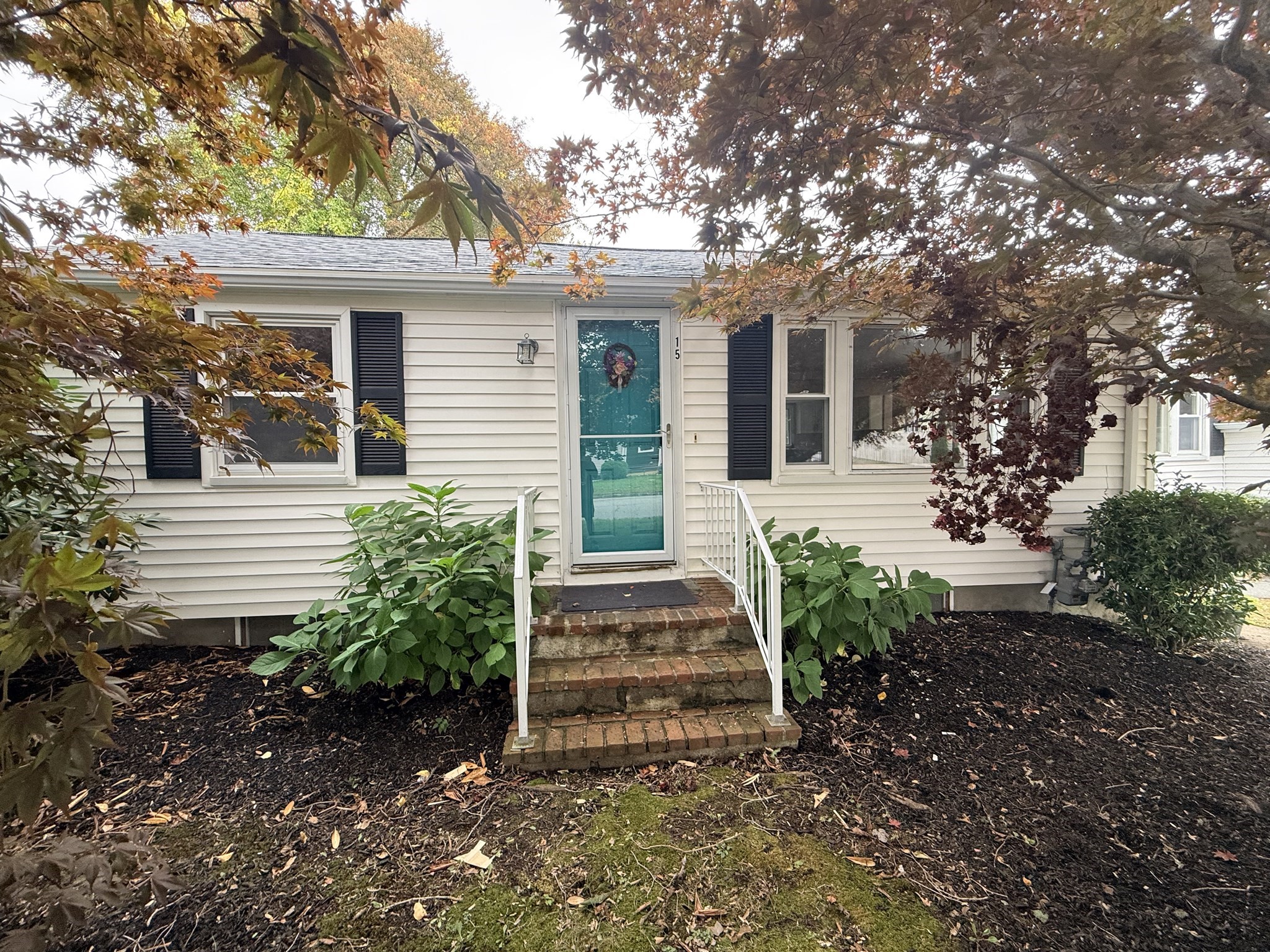 15 Holcomb St Property Photo 1