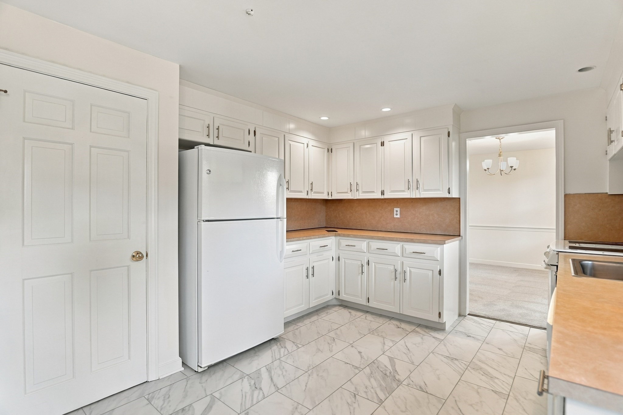99 Highland Street Property Photo 11