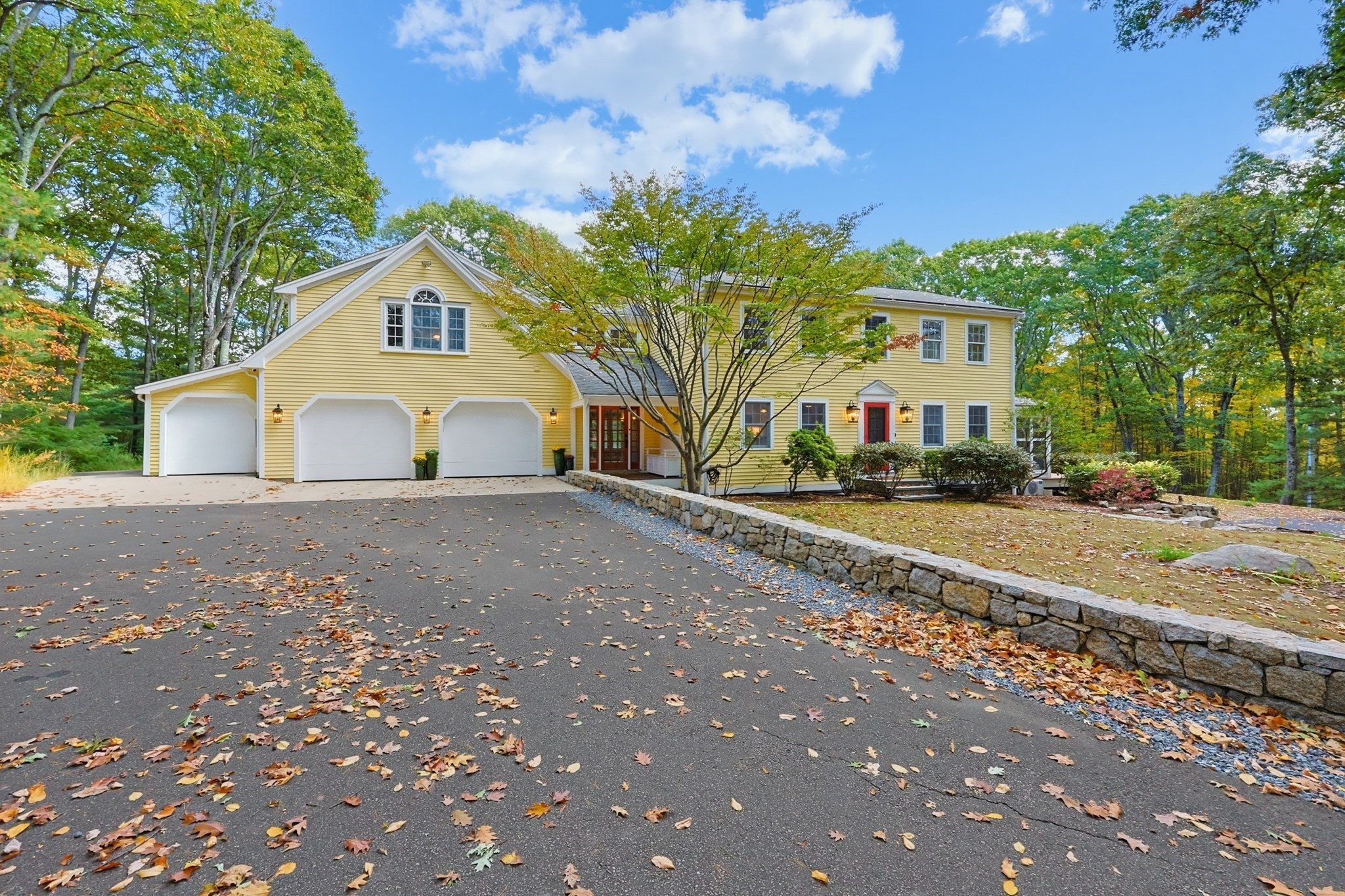 457 Hanlon Rd Property Photo 2