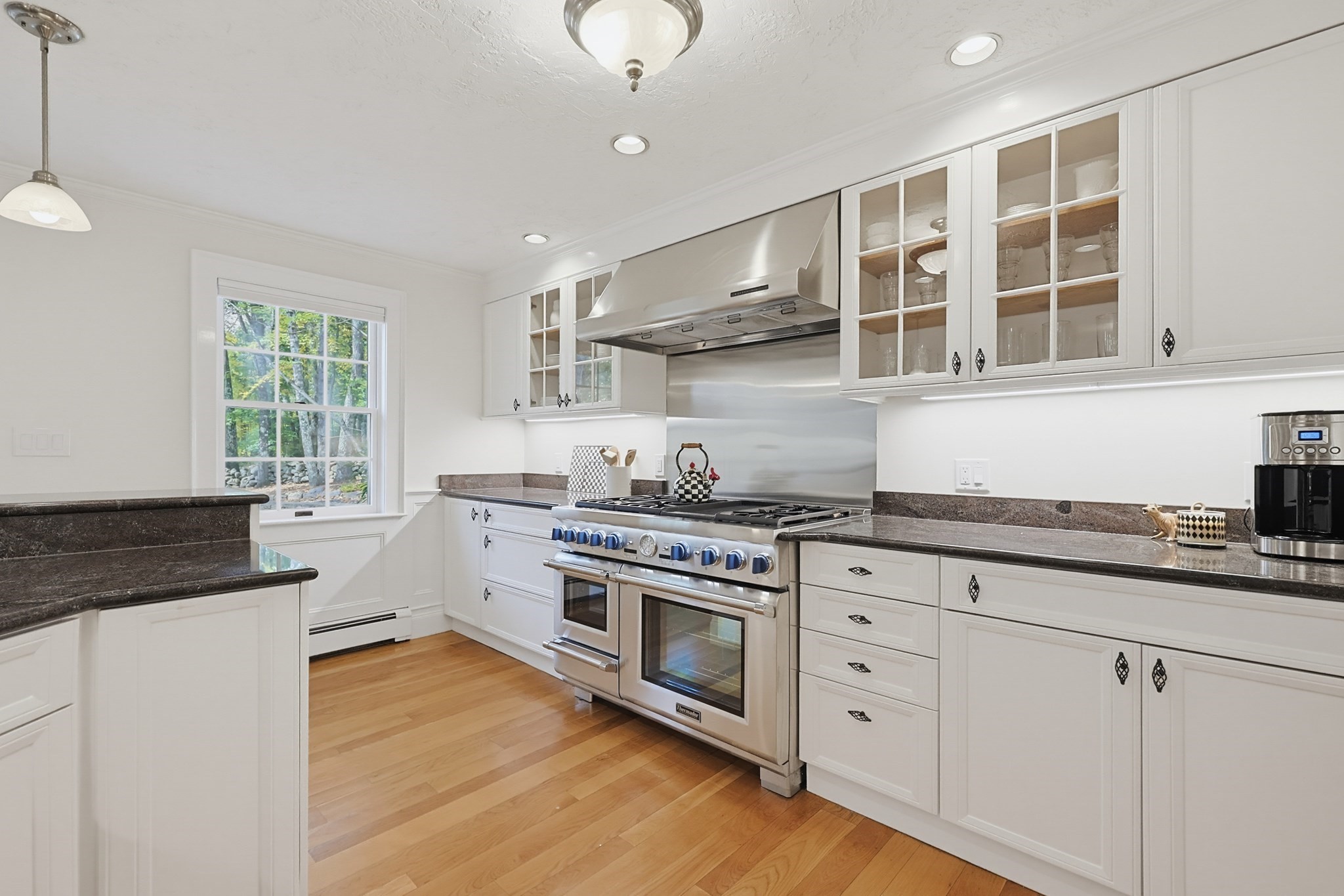 457 Hanlon Rd Property Photo 3