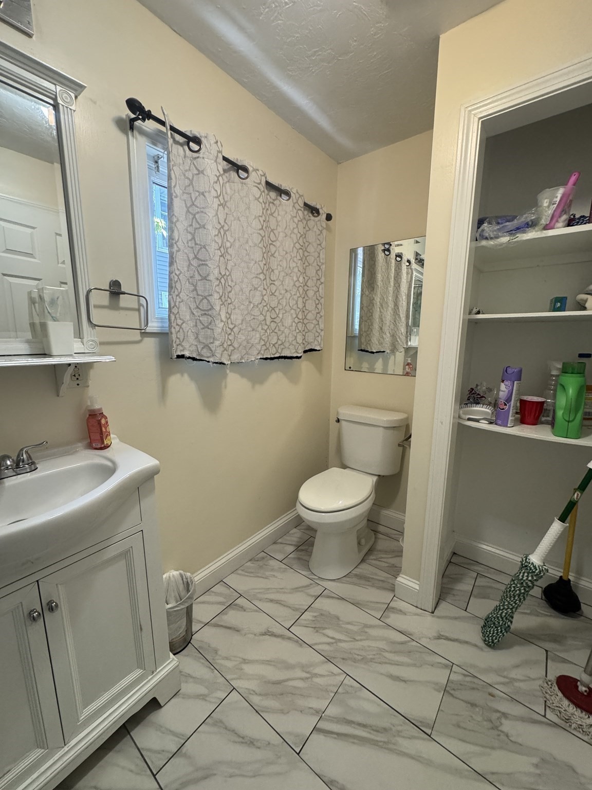 5 Gilman Ter Property Photo 7