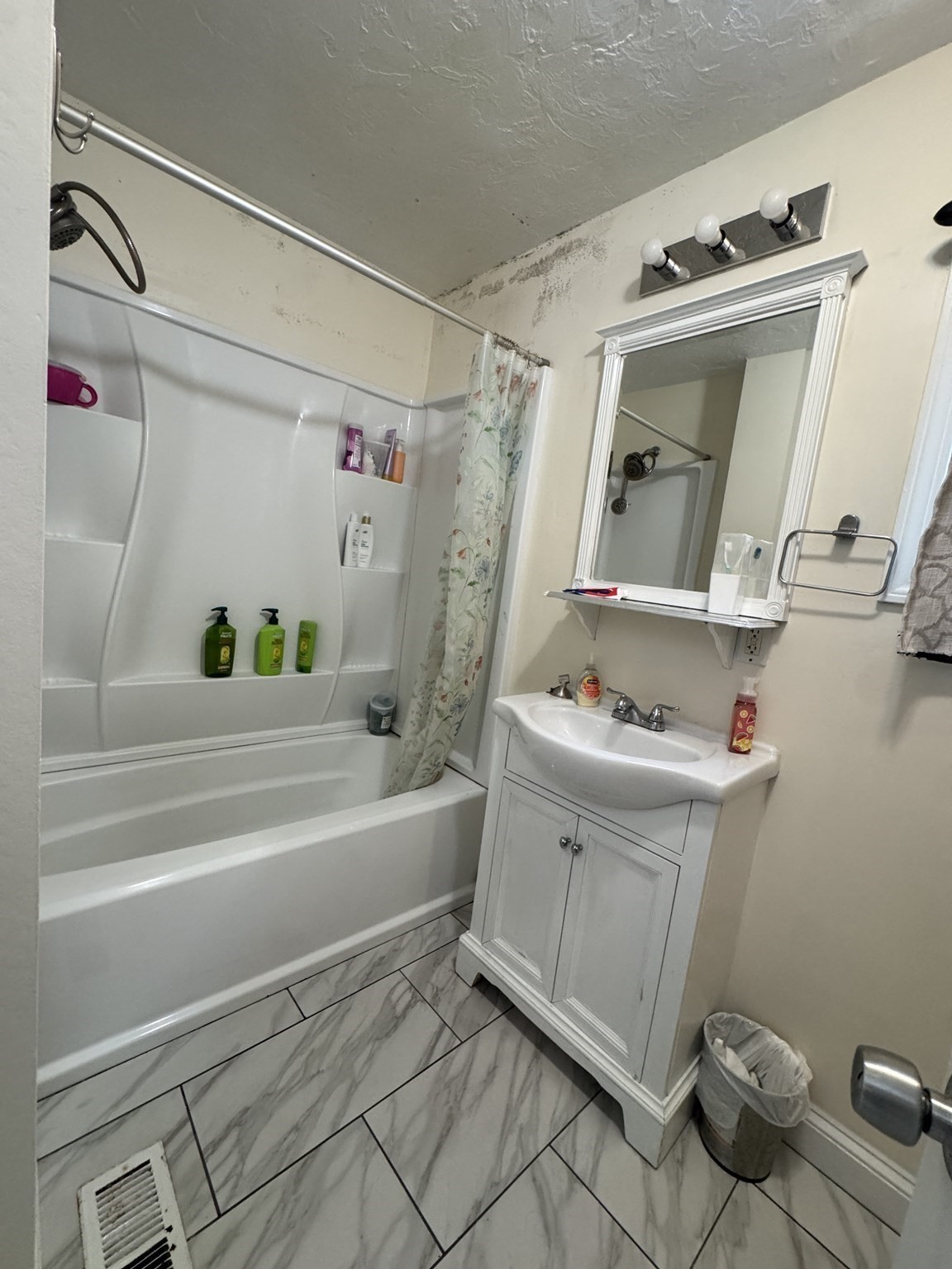 5 Gilman Ter Property Photo 8