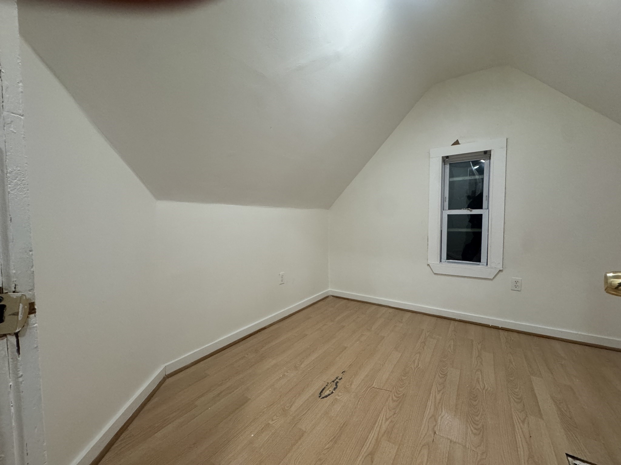 5 Gilman Ter Property Photo 9