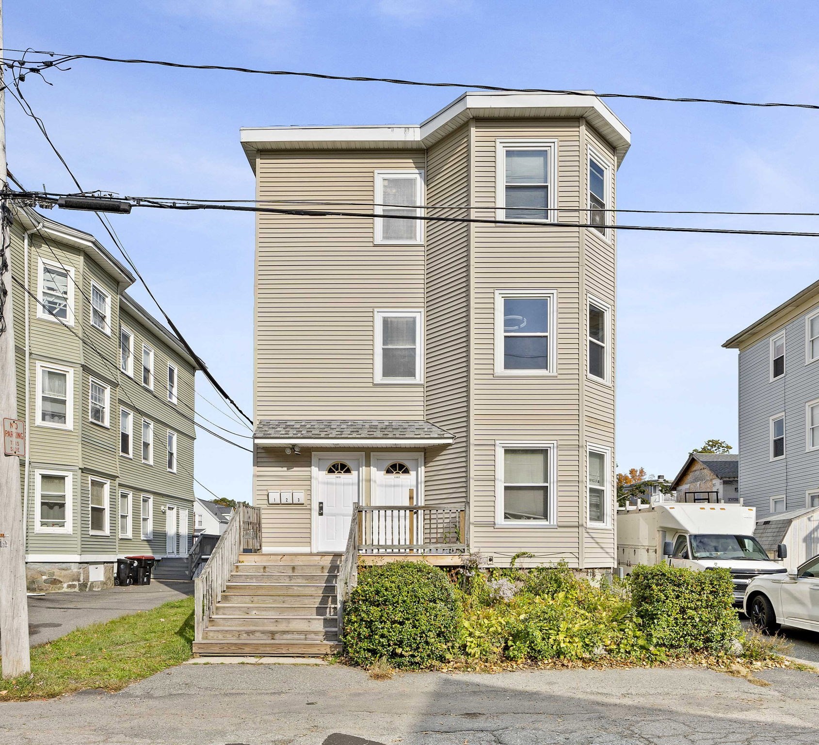 105 Nilsson St Property Photo 1