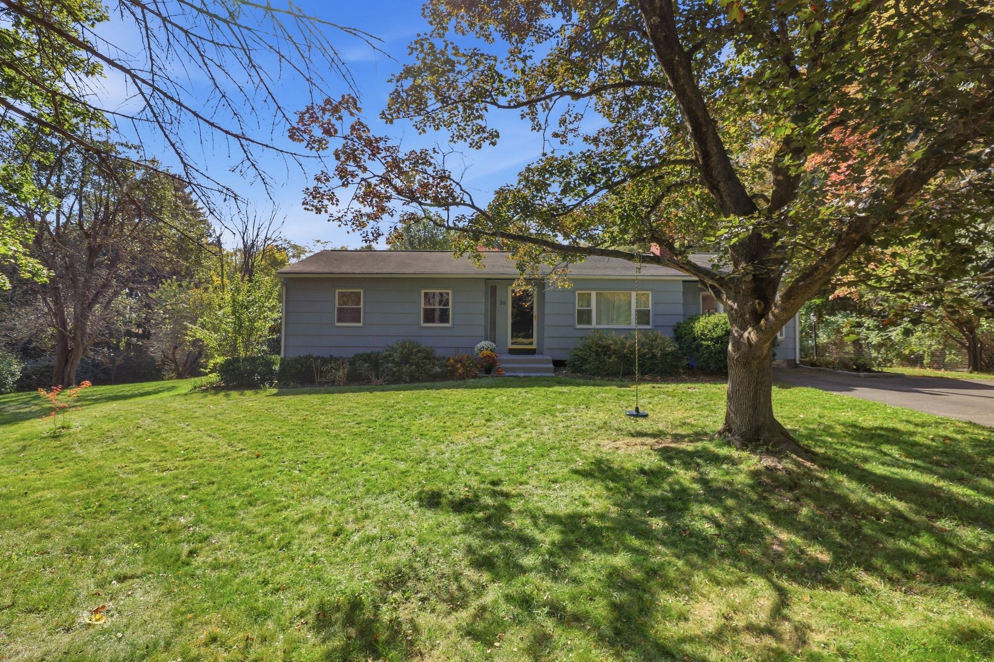 36 Valley View Dr Property Photo 1