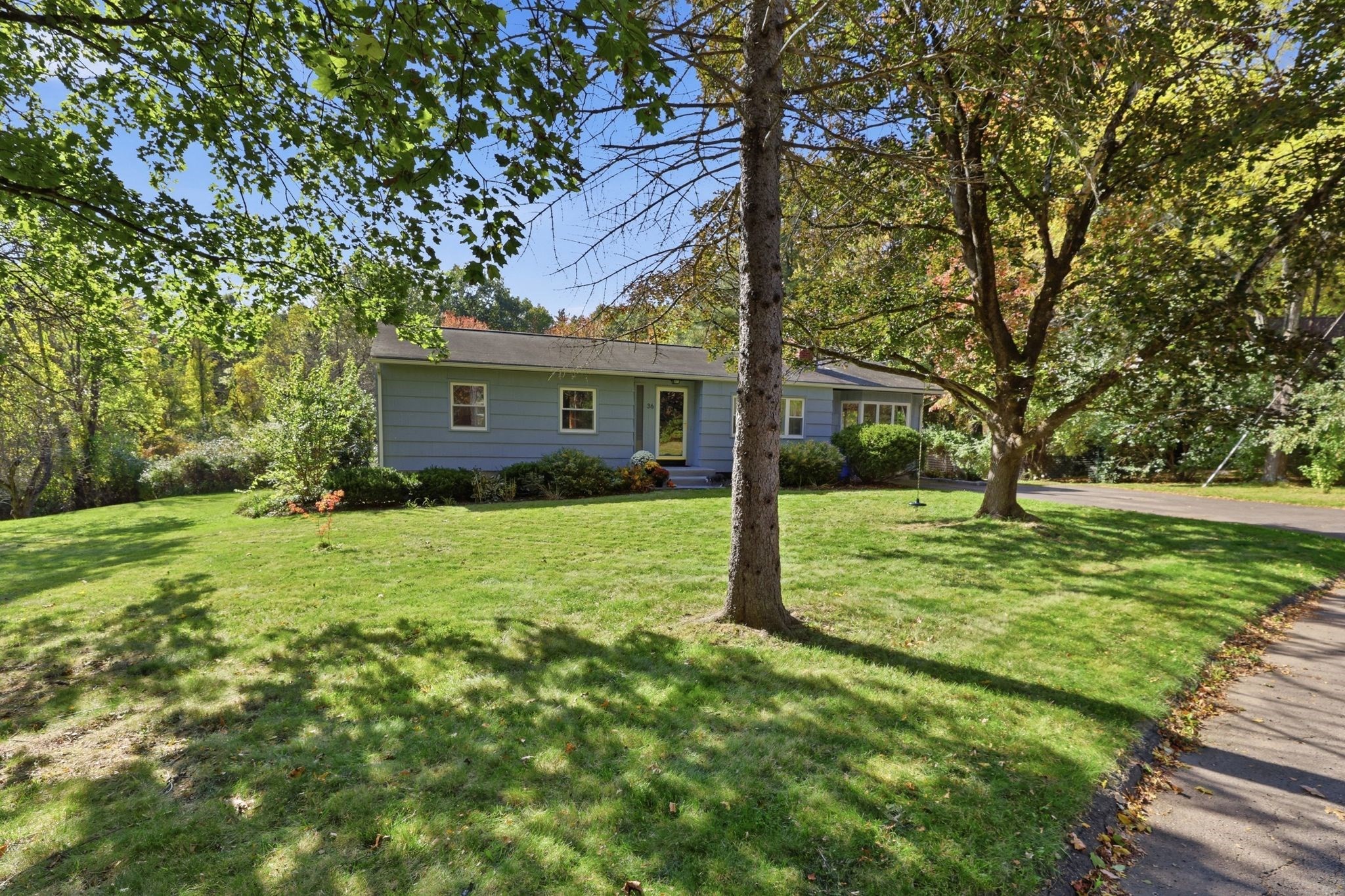 36 Valley View Dr Property Photo 2