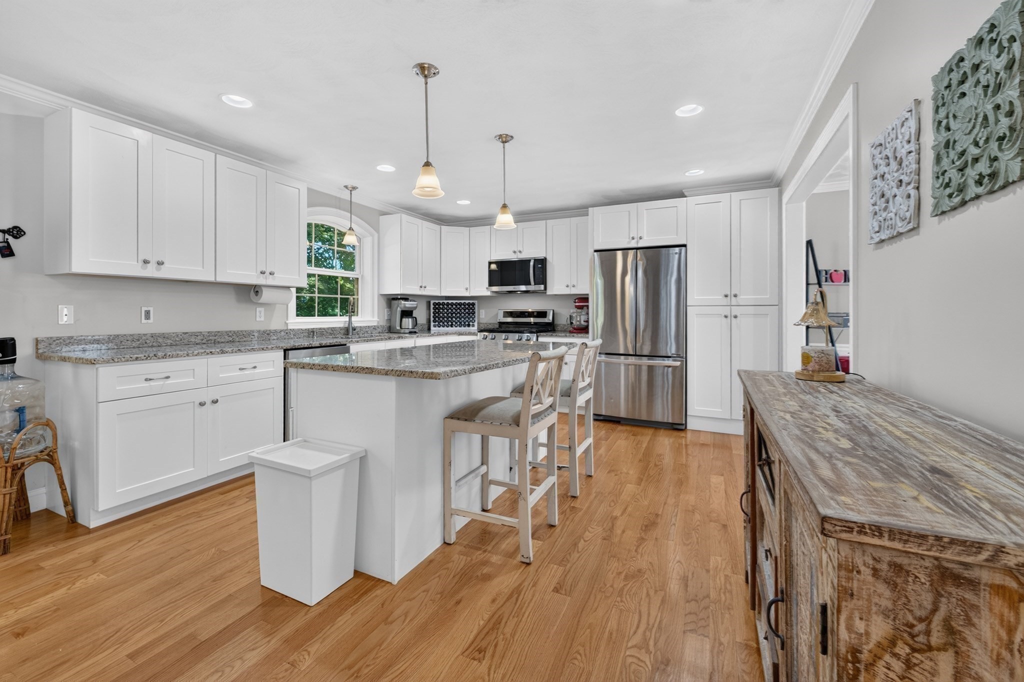 271 Burlington Avenue Property Photo 4