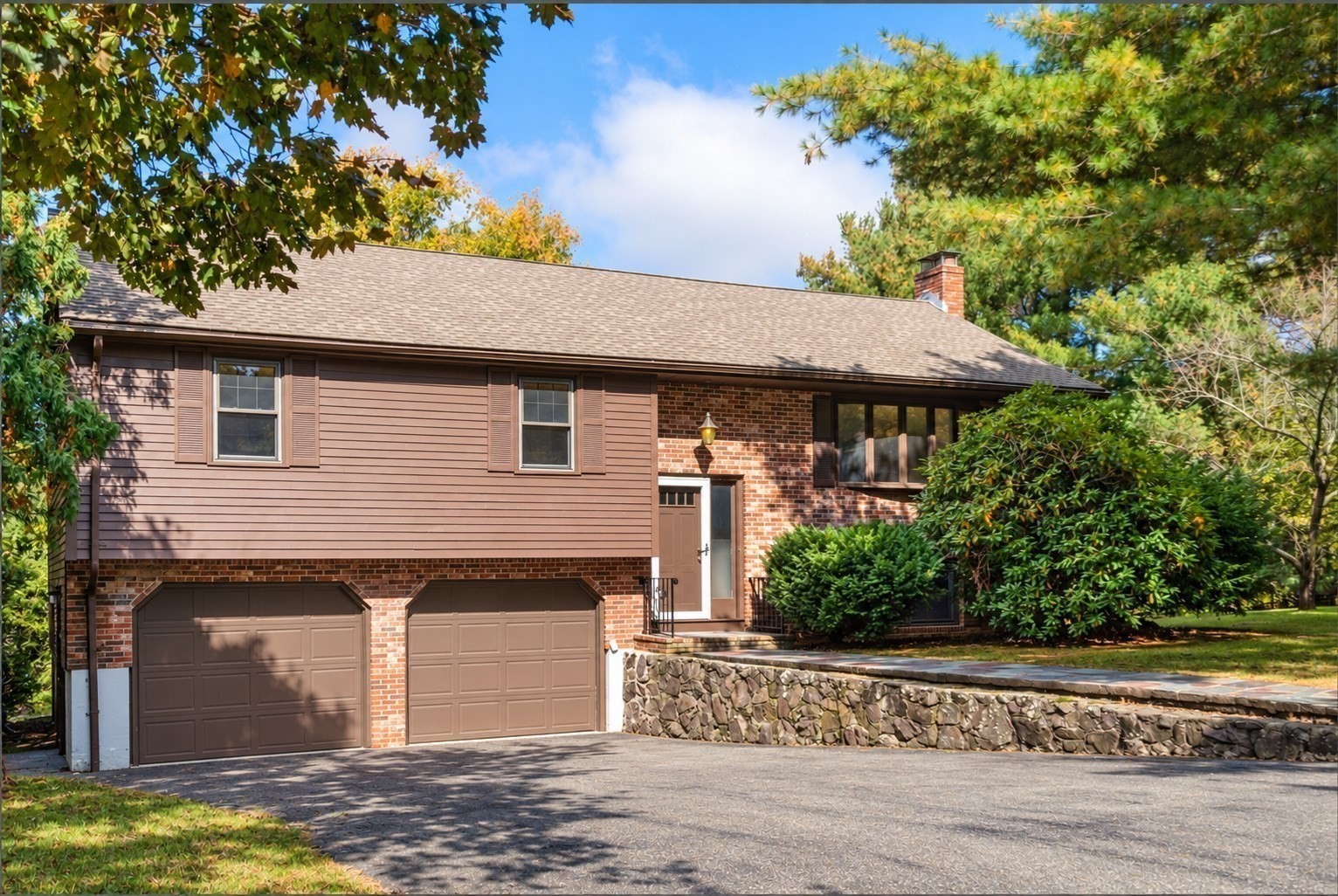 6 Aricia Ln Property Photo 1