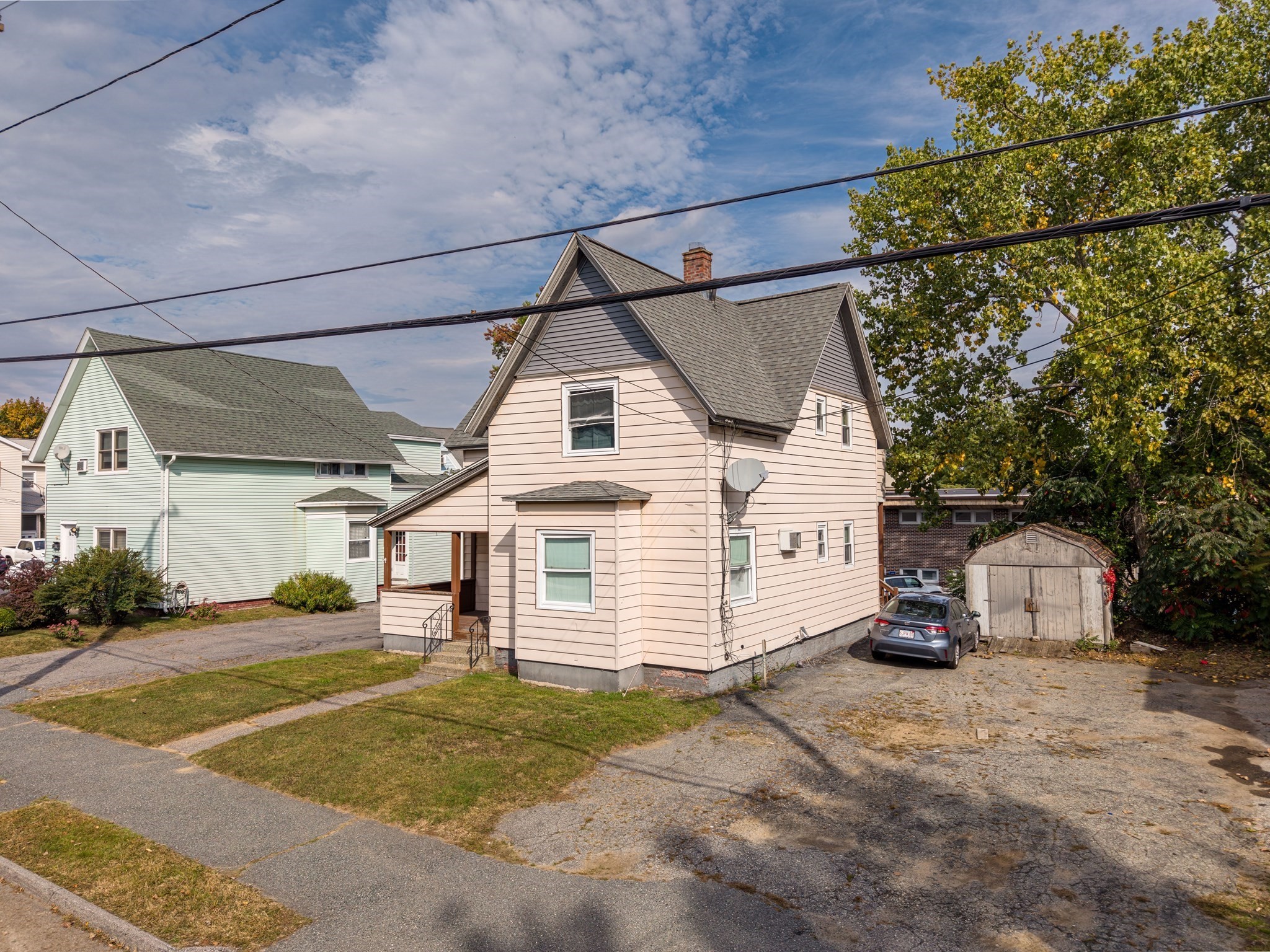 37 Coburn Ave Property Photo 3