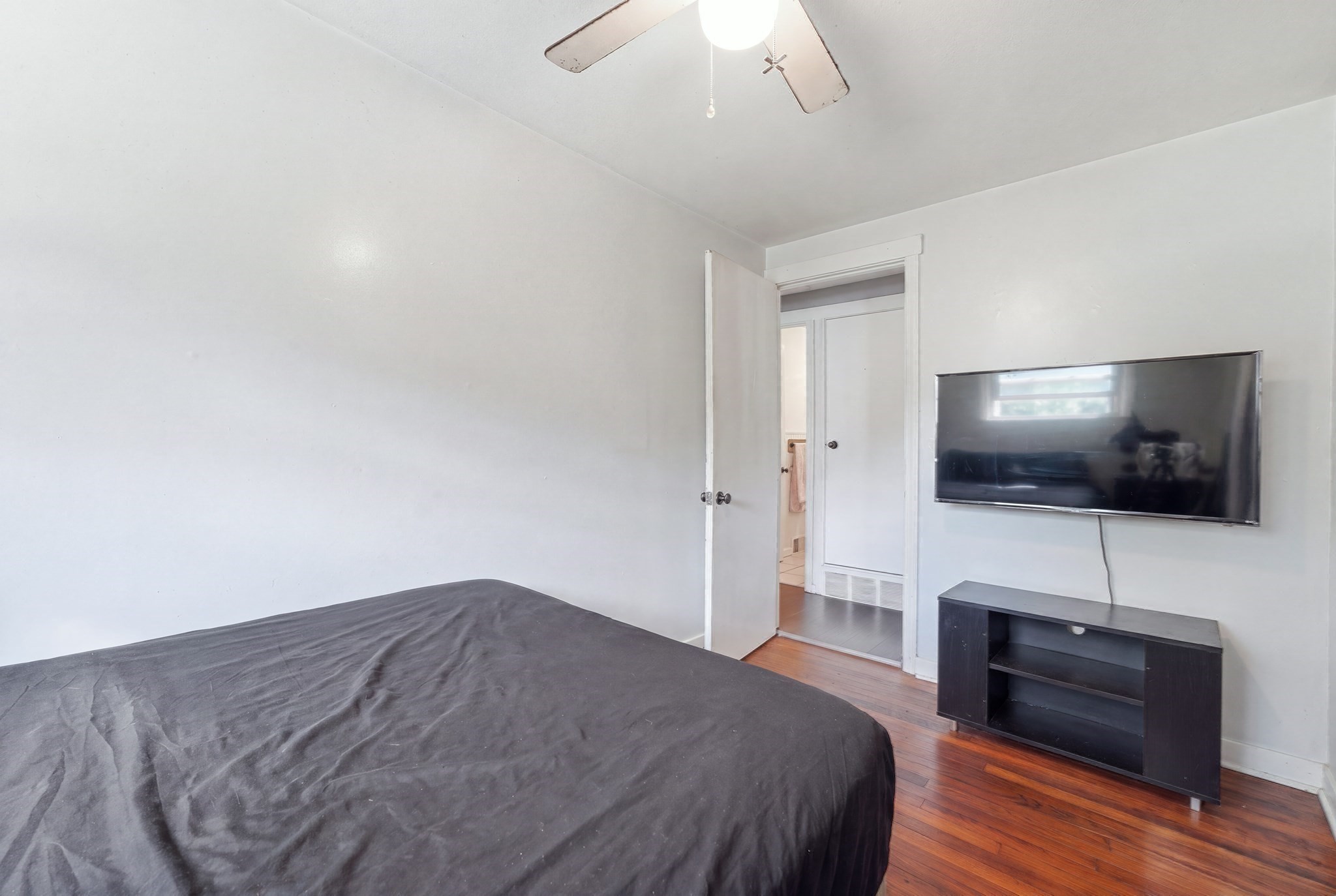 101 Regal St Property Photo 16