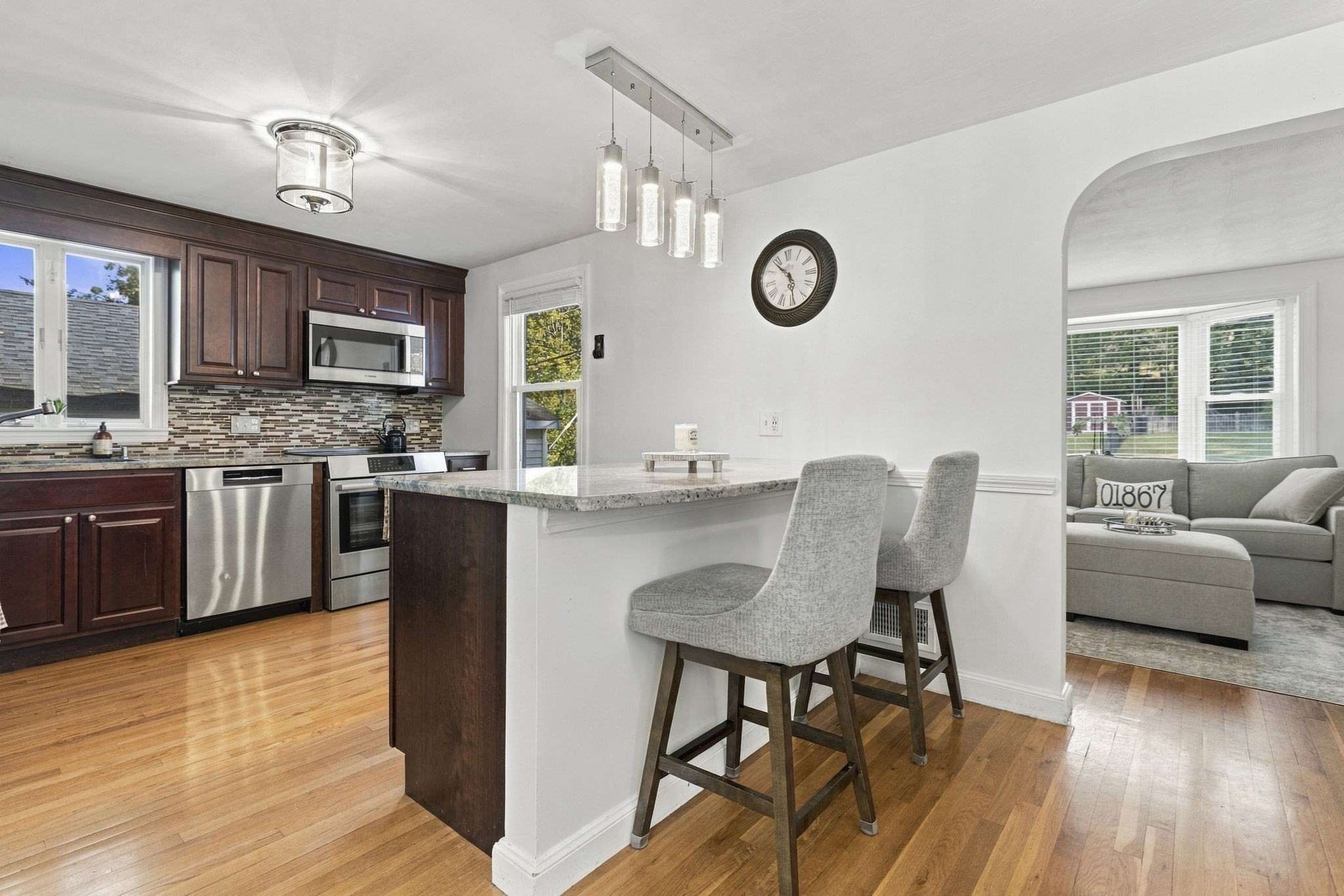344 West Street Property Photo 5