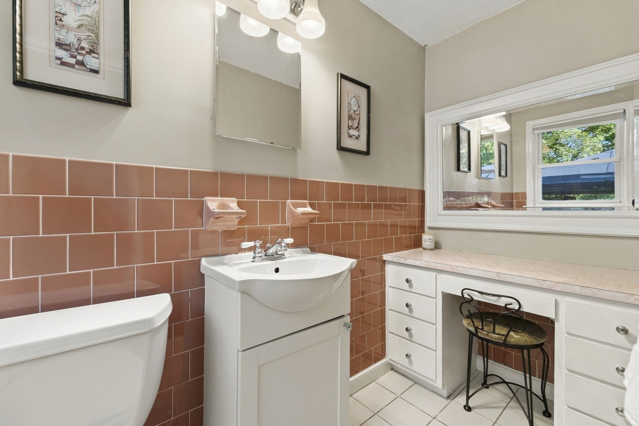 344 West Street Property Photo 11