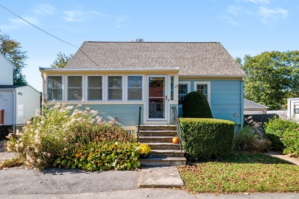 25 Hillcrest Ave Property Photo 1