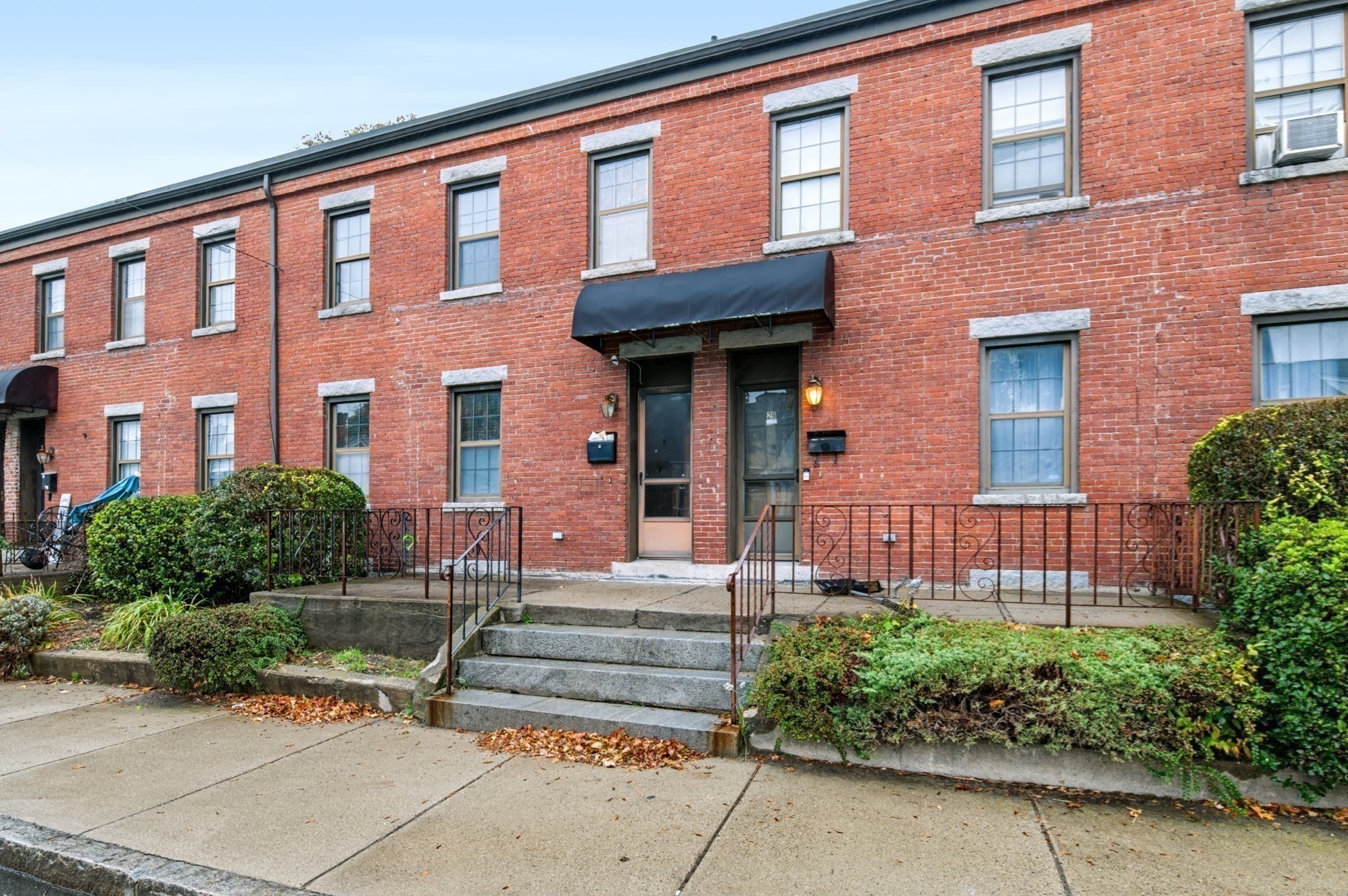 33 Grove St # 33 Property Photo 4