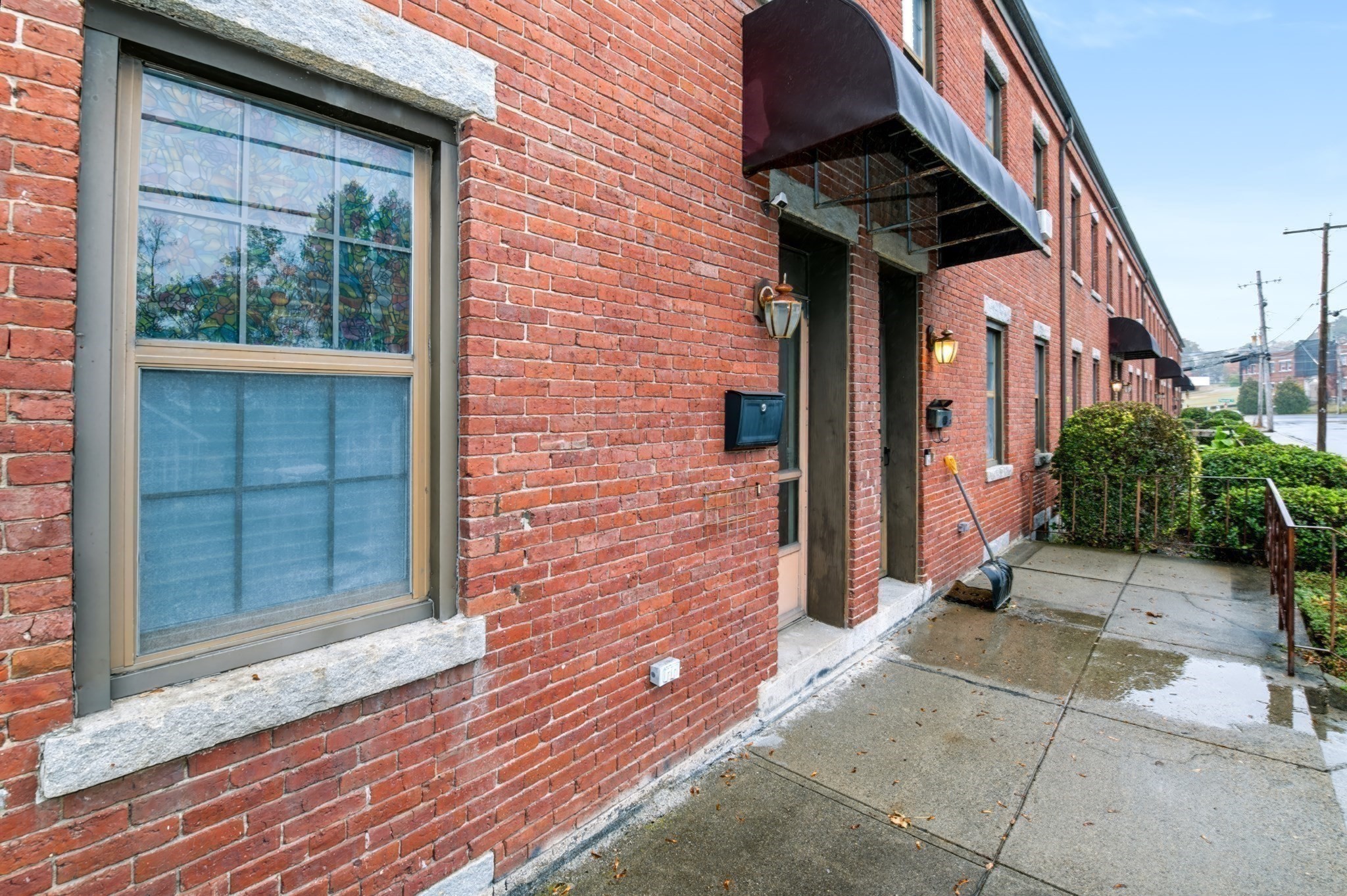 33 Grove St # 33 Property Photo 5