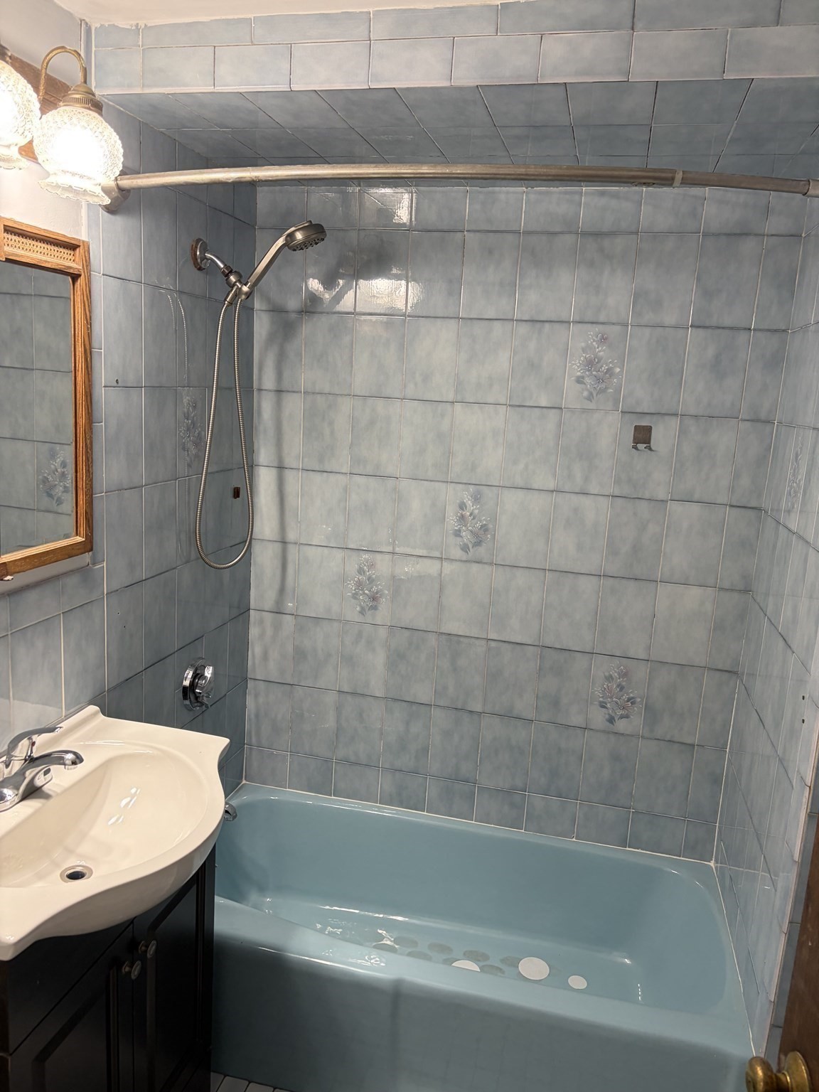32 Oak Street Property Photo 6