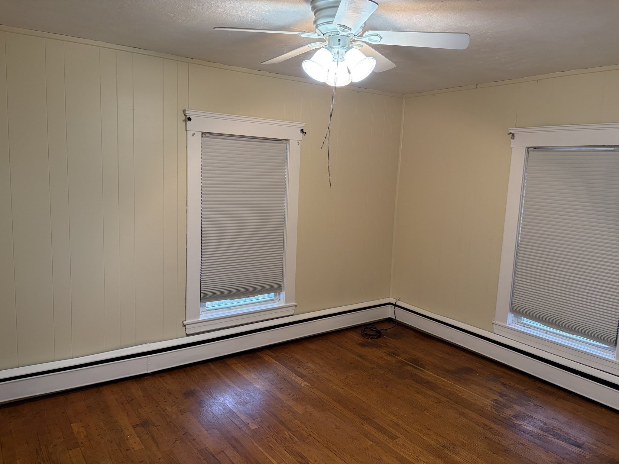 32 Oak Street Property Photo 7