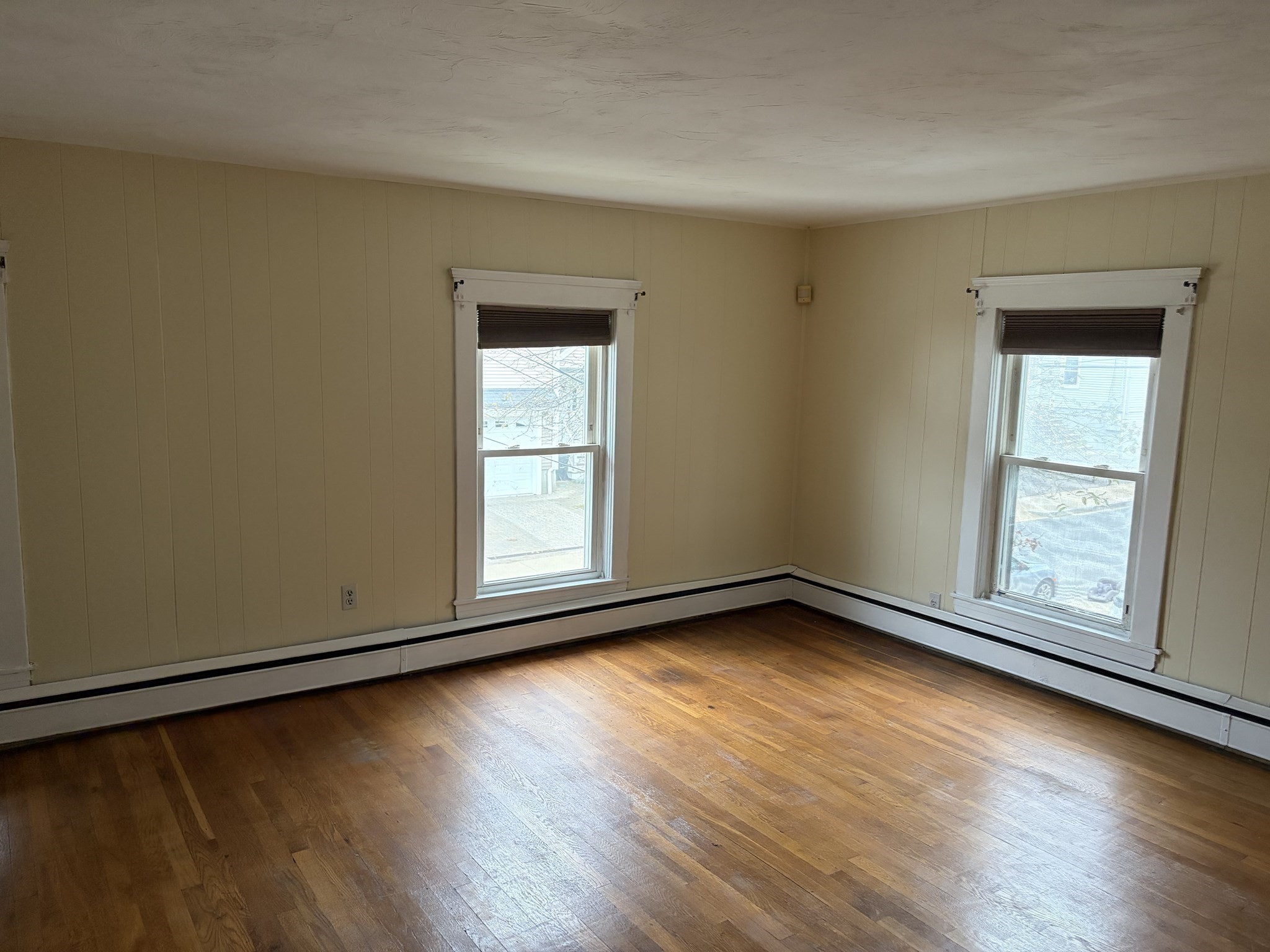 32 Oak Street Property Photo 9
