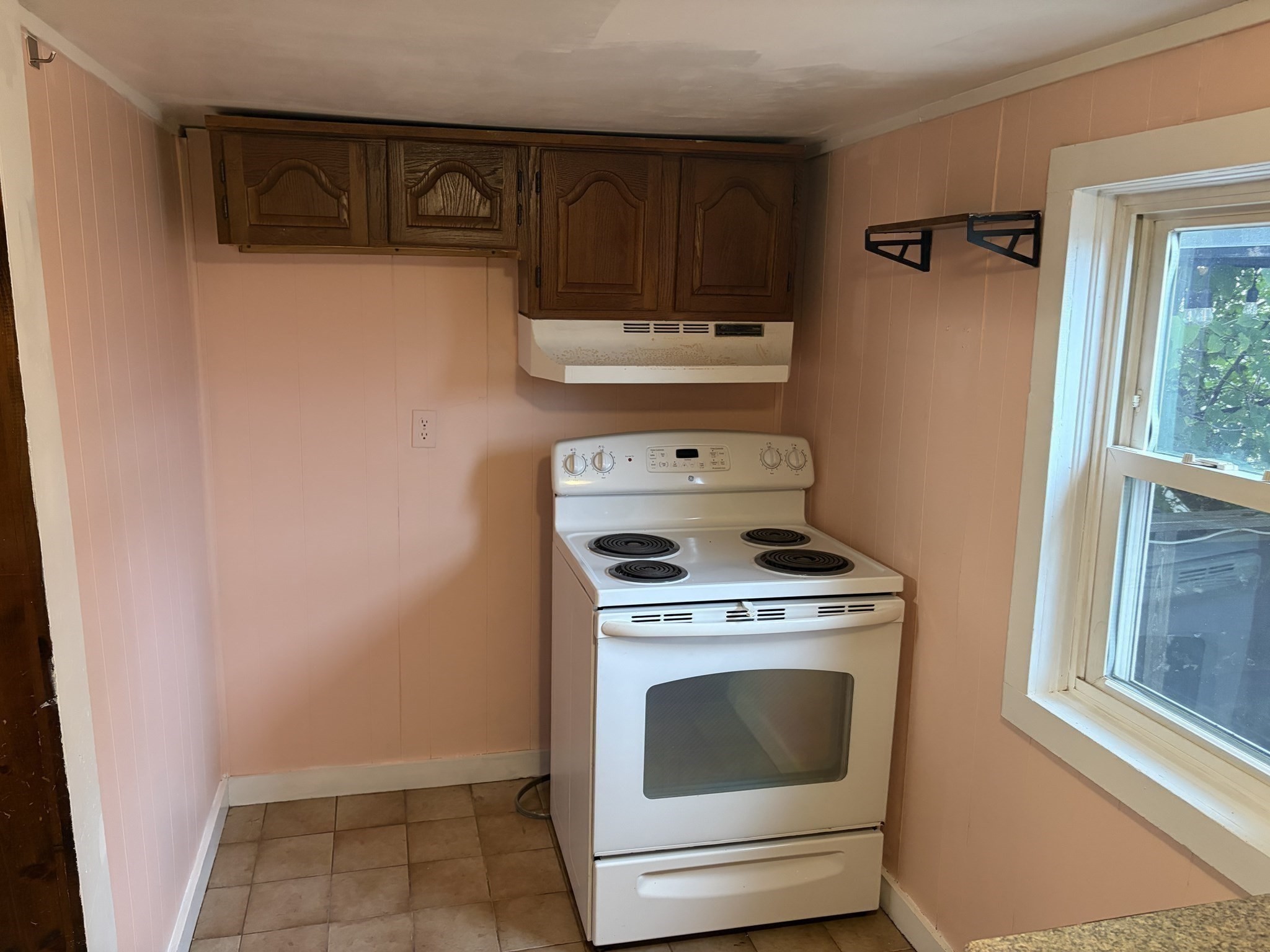 32 Oak Street Property Photo 11