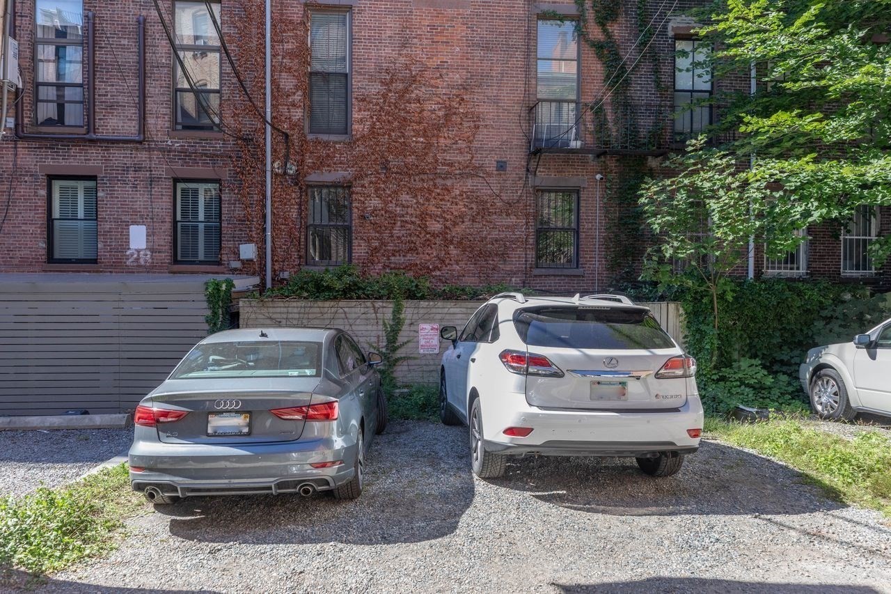 26 Worcester Sq. # 1 Property Photo 17