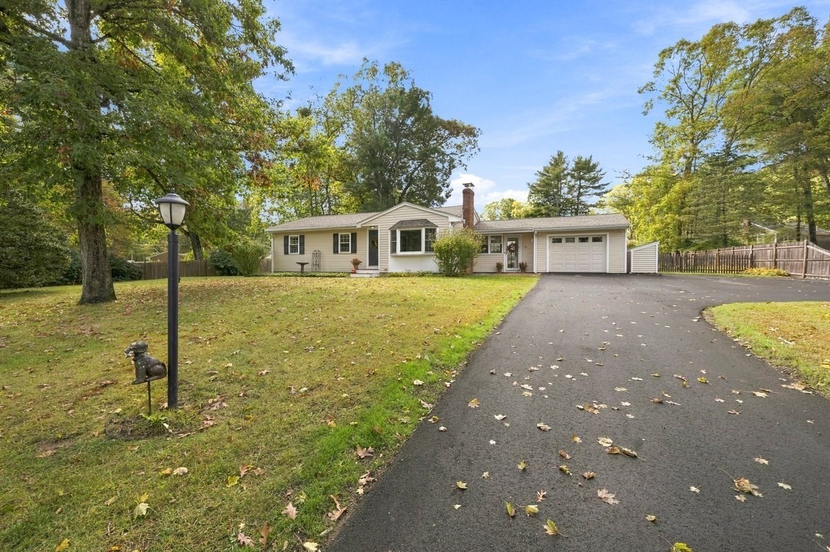 59 Brook Bend Rd Property Photo 1
