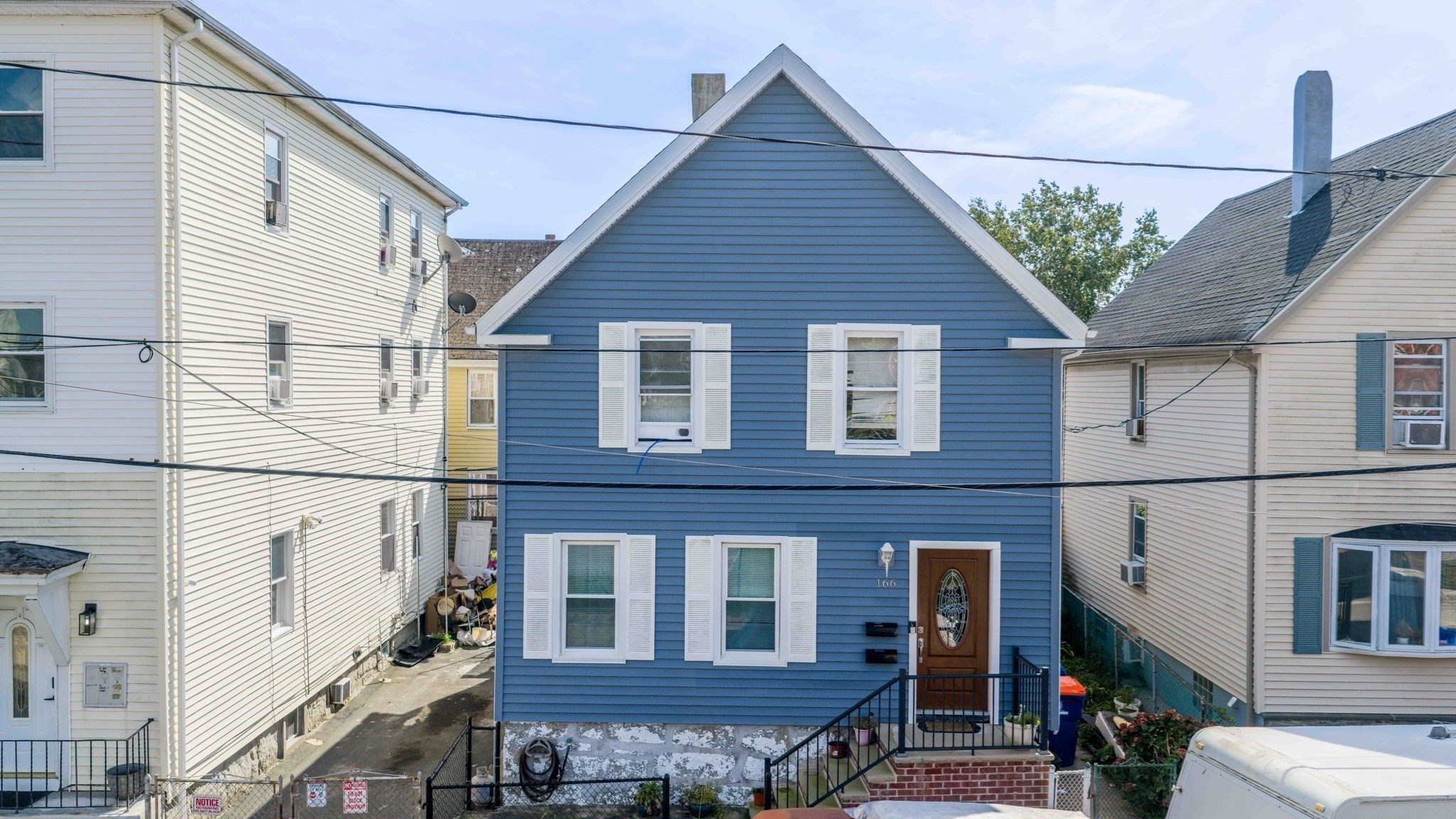166 Blackmer St Property Photo 2