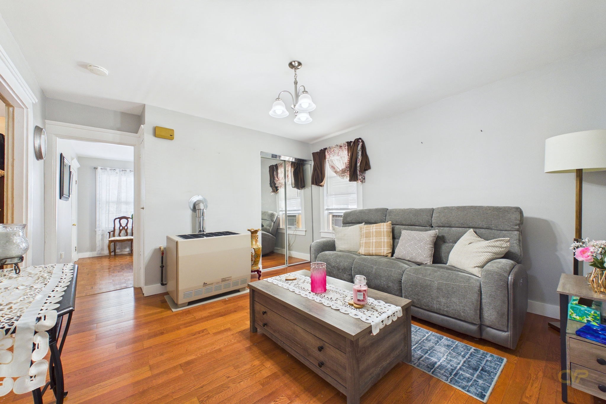 166 Blackmer St Property Photo 8
