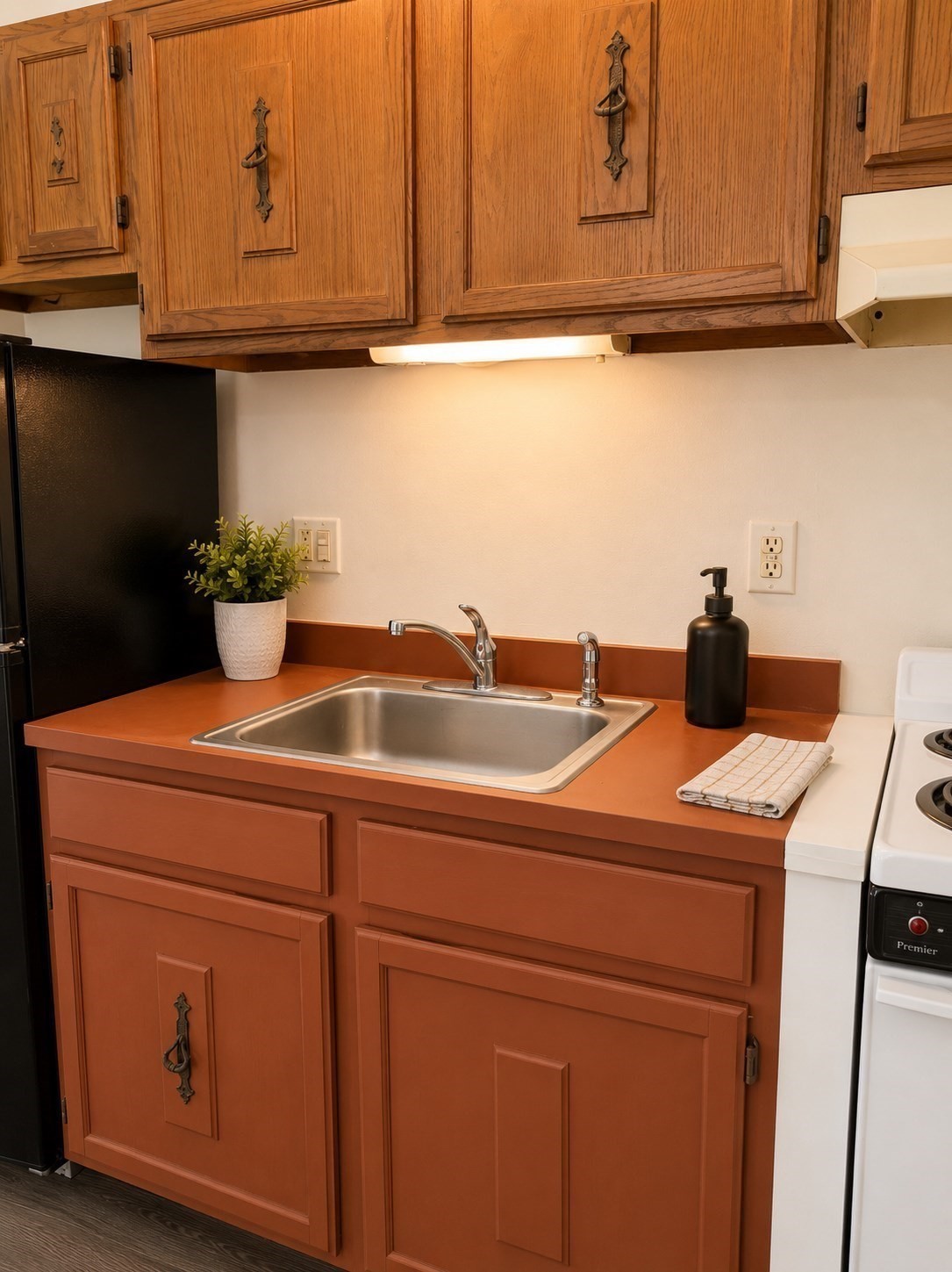 8 Exchange Ct # 2 Property Photo 2